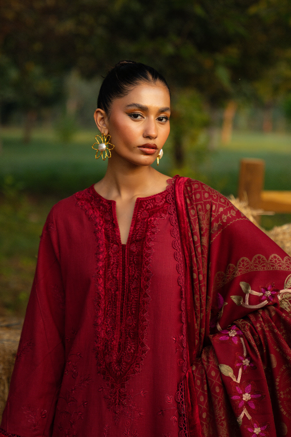 Saira Rizwan | Winter 2024 | ESPER-SRW24-05 - by - Libasekhas UK - Registered Vendor of : Saira Rizwan - 100% Original Designer Dresss