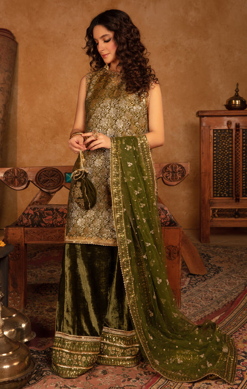 Maya | Raazi Velvet 24 | GULZAR - by - Libasekhas UK - Registered Vendor of : Maya - 100% Original Designer Dresss