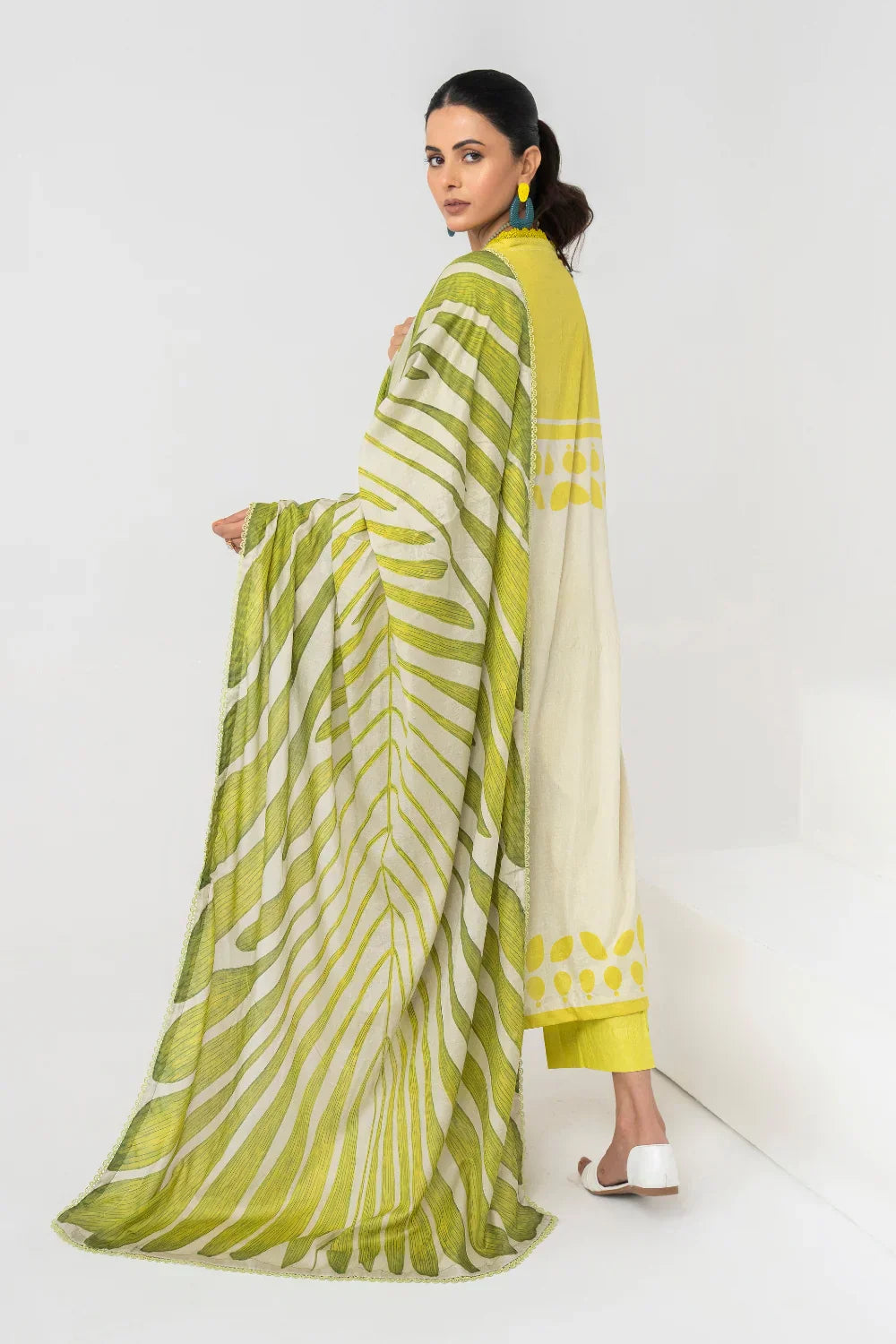 Ittehad | Printed Lawn 24 | IP3P06-3PS-LMN - by - Libasekhas UK - Registered Vendor of : Ittehad - 100% Original Designer Dresss