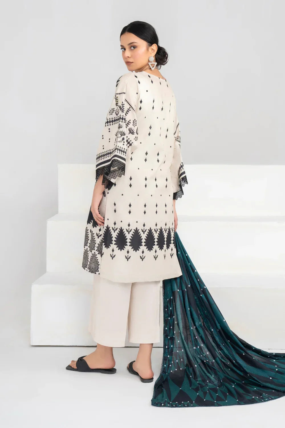 Ittehad | Printed Lawn 24 | IP3P02-3PS-BGE - by - Libasekhas UK - Registered Vendor of : Ittehad - 100% Original Designer Dresss