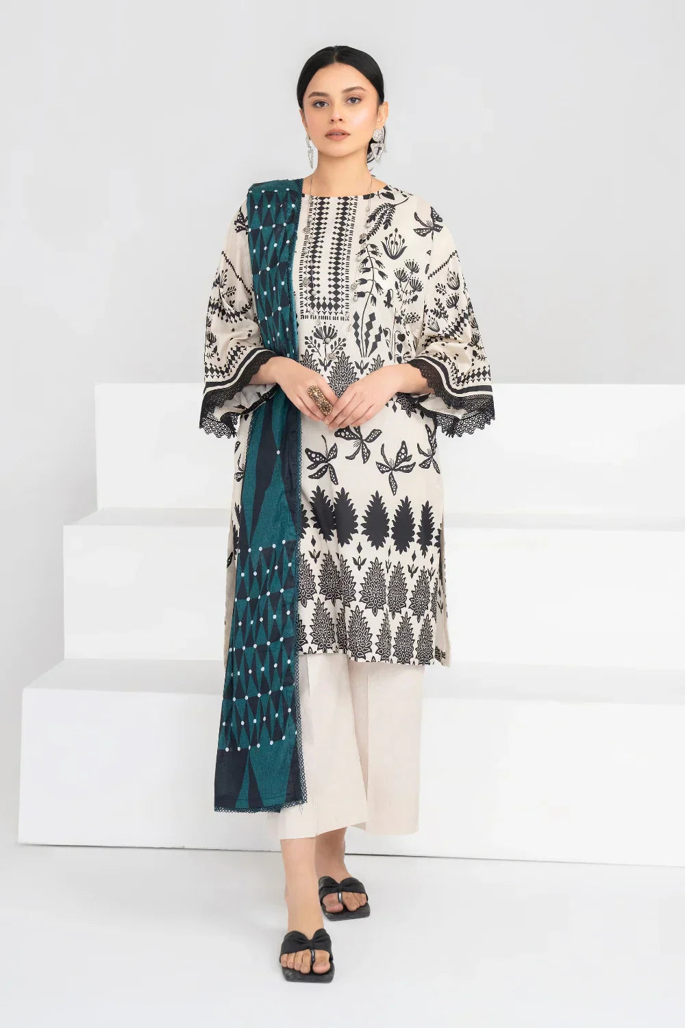 Ittehad | Printed Lawn 24 | IP3P02-3PS-BGE - by - Libasekhas UK - Registered Vendor of : Ittehad - 100% Original Designer Dresss