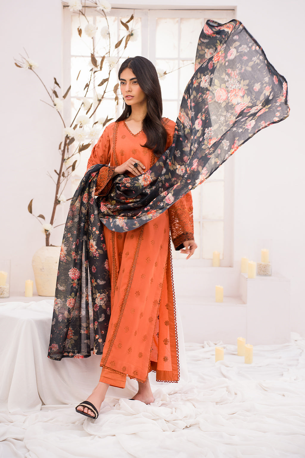 Iznik | Lawnkari 24 | UE-162 LEAFLET - by - Libasekhas UK - Registered Vendor of : Iznik - 100% Original Designer Dresss