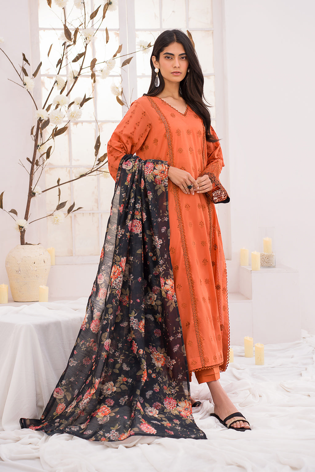 Iznik | Lawnkari 24 | UE-162 LEAFLET - by - Libasekhas UK - Registered Vendor of : Iznik - 100% Original Designer Dresss