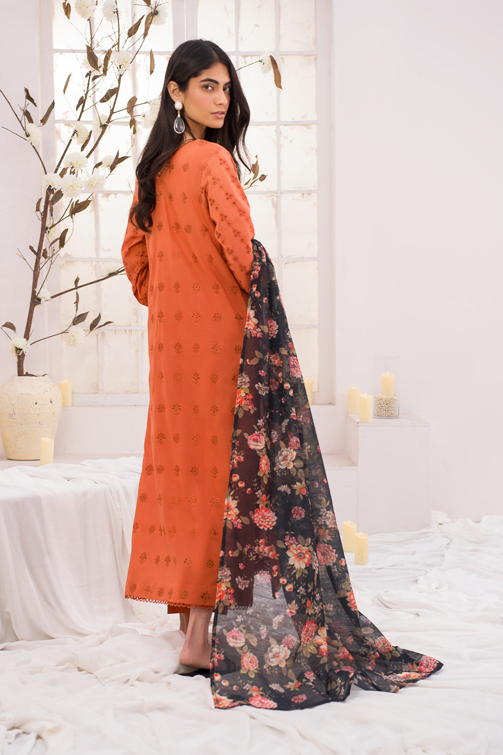 Iznik | Lawnkari 24 | UE-162 LEAFLET - by - Libasekhas UK - Registered Vendor of : Iznik - 100% Original Designer Dresss