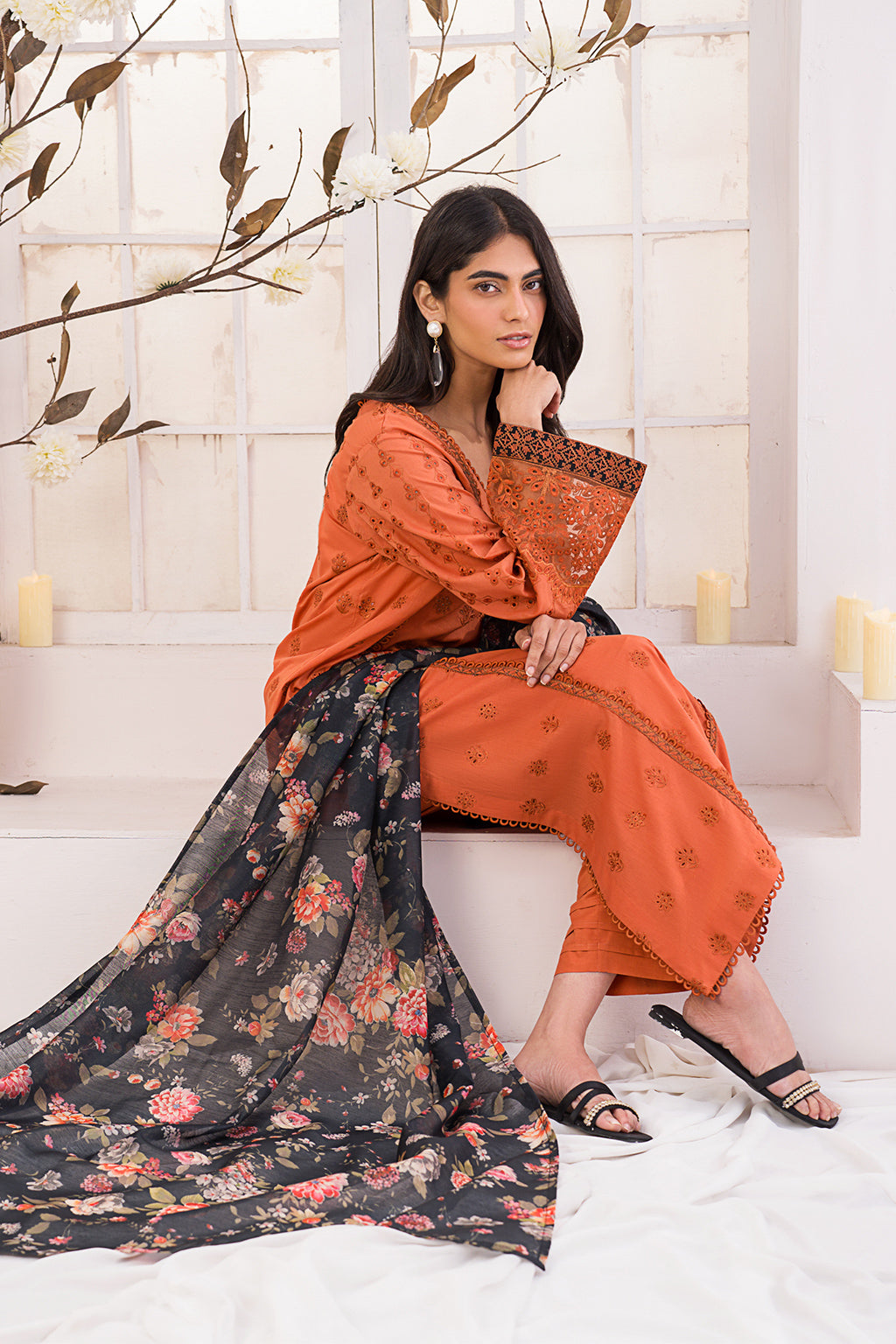 Iznik | Lawnkari 24 | UE-162 LEAFLET - by - Libasekhas UK - Registered Vendor of : Iznik - 100% Original Designer Dresss