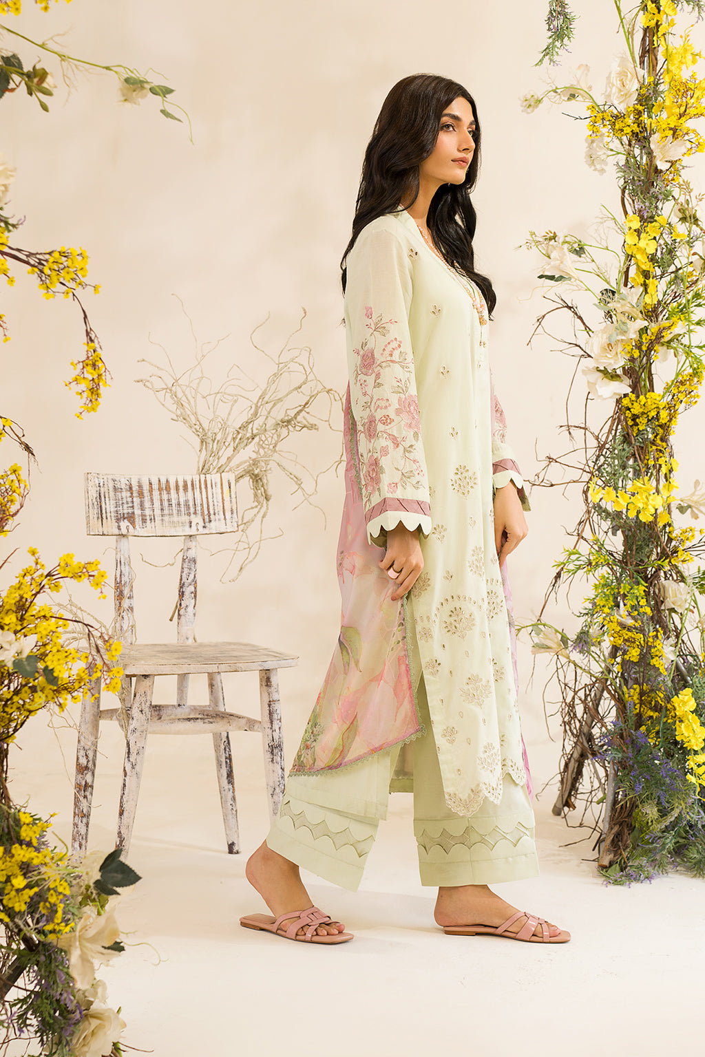 Iznik | Lawnkari 24 | UE-198 SILKGREEN - by - Libasekhas UK - Registered Vendor of : Iznik - 100% Original Designer Dresss