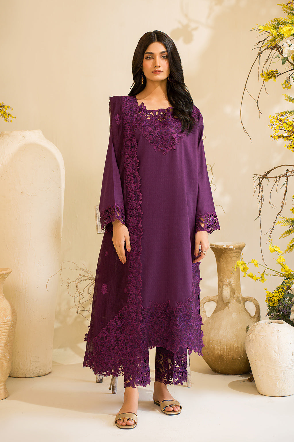 Iznik | Lawnkari 24 | UE-209 QUAGMIRE - by - Libasekhas UK - Registered Vendor of : Iznik - 100% Original Designer Dresss
