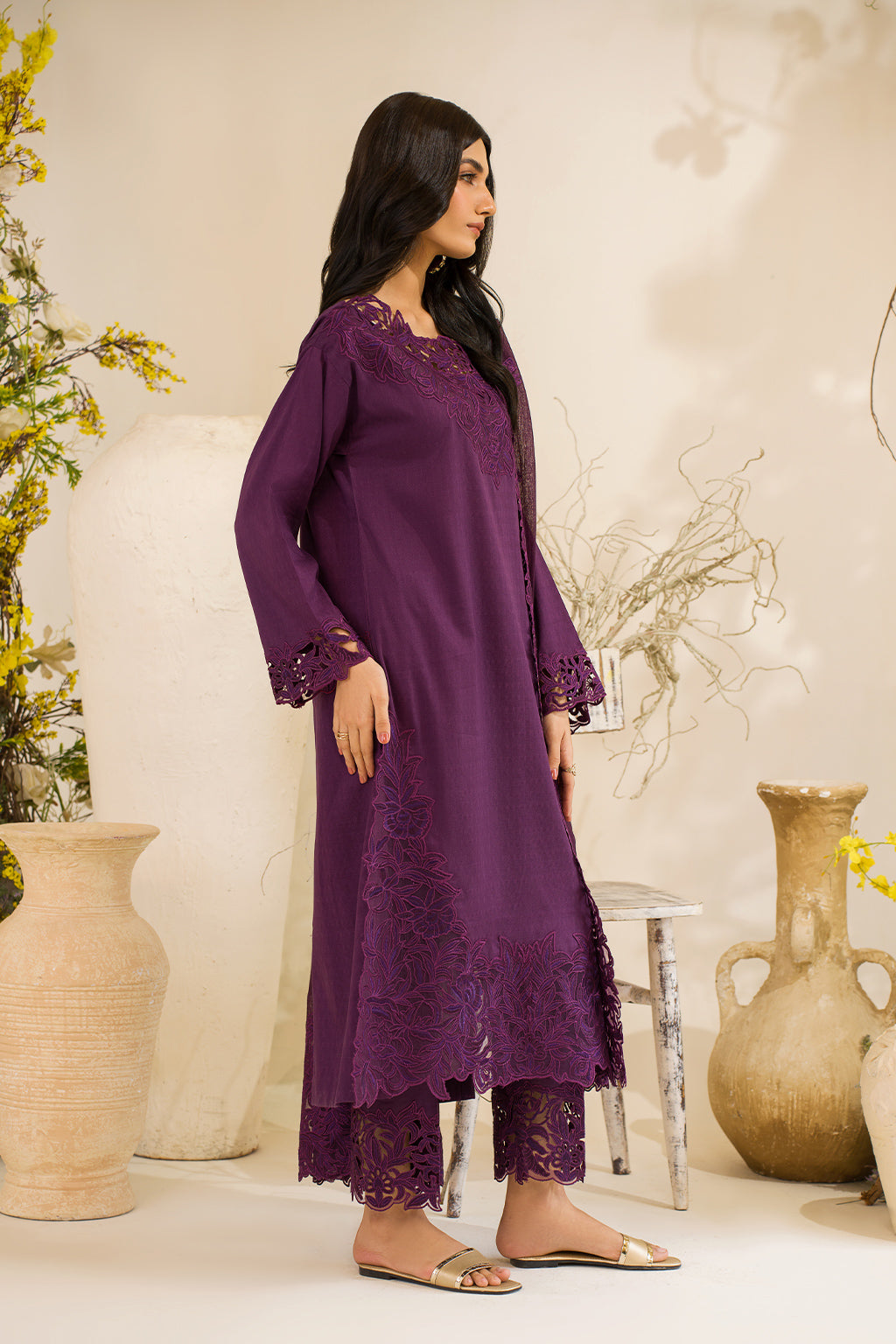 Iznik | Lawnkari 24 | UE-209 QUAGMIRE - by - Libasekhas UK - Registered Vendor of : Iznik - 100% Original Designer Dresss