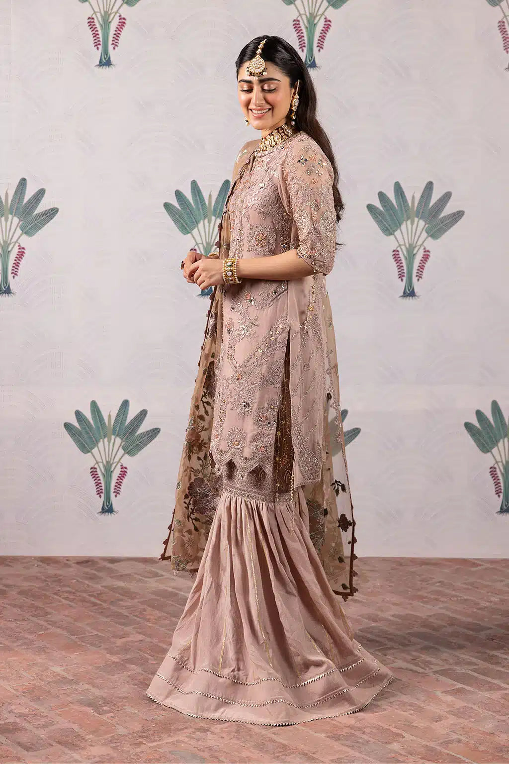 Iznik | Shendi Luxury Formals 23 | ISC-04 MAALA - by - Libasekhas UK - Registered Vendor of : Iznik - 100% Original Designer Dresss