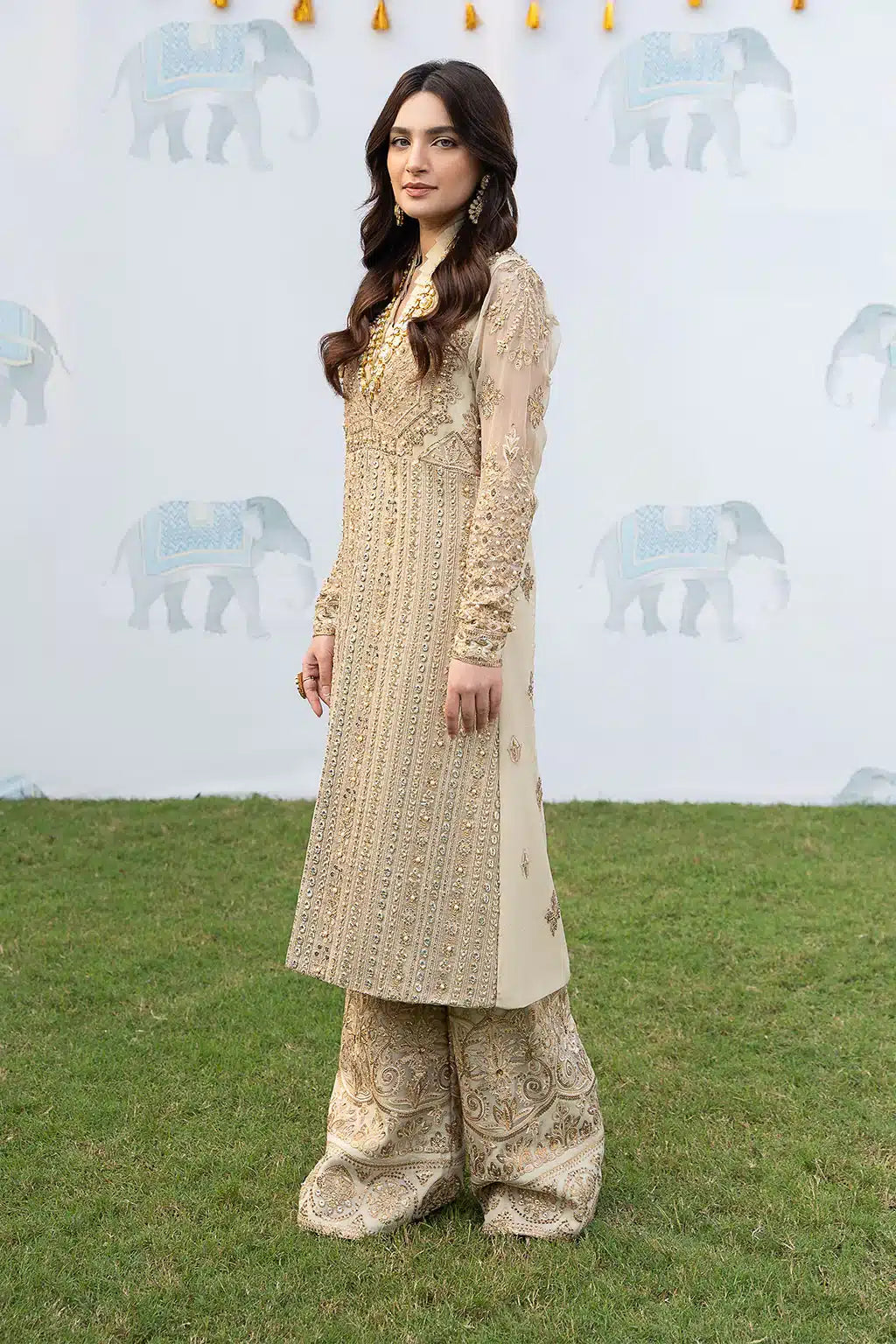 Iznik | Shendi Luxury Formals 23 | ISC-03 MAIYAA - by - Libasekhas UK - Registered Vendor of : Iznik - 100% Original Designer Dresss