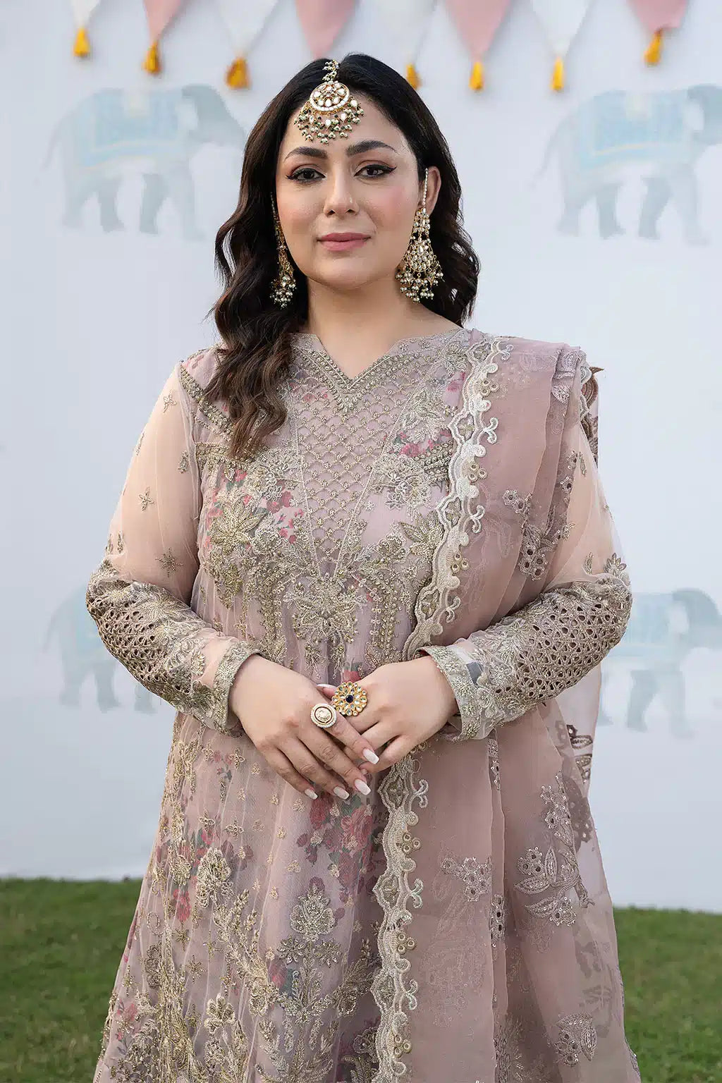 Iznik | Shendi Luxury Formals 23 | ISC-01 SAAHIRA - by - Libasekhas UK - Registered Vendor of : Iznik - 100% Original Designer Dresss