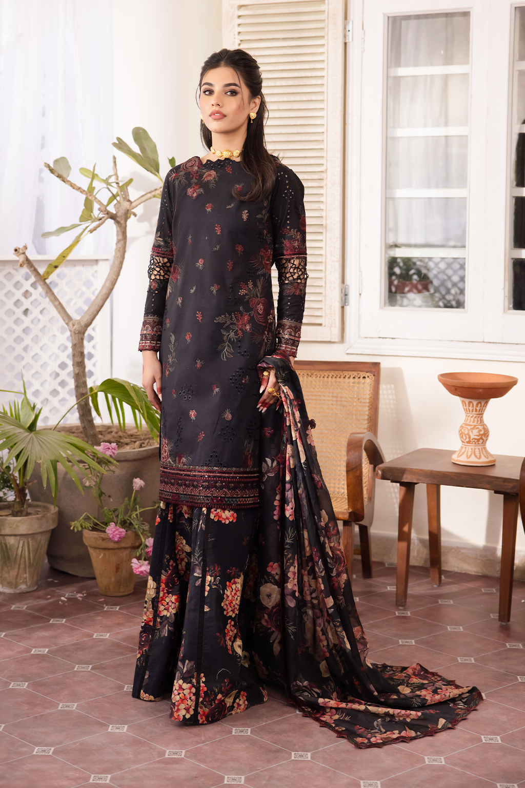 Iznik | Nani Ka Ghar | NKG-01 - by - Libasekhas UK - Registered Vendor of : Iznik - 100% Original Designer Dresss