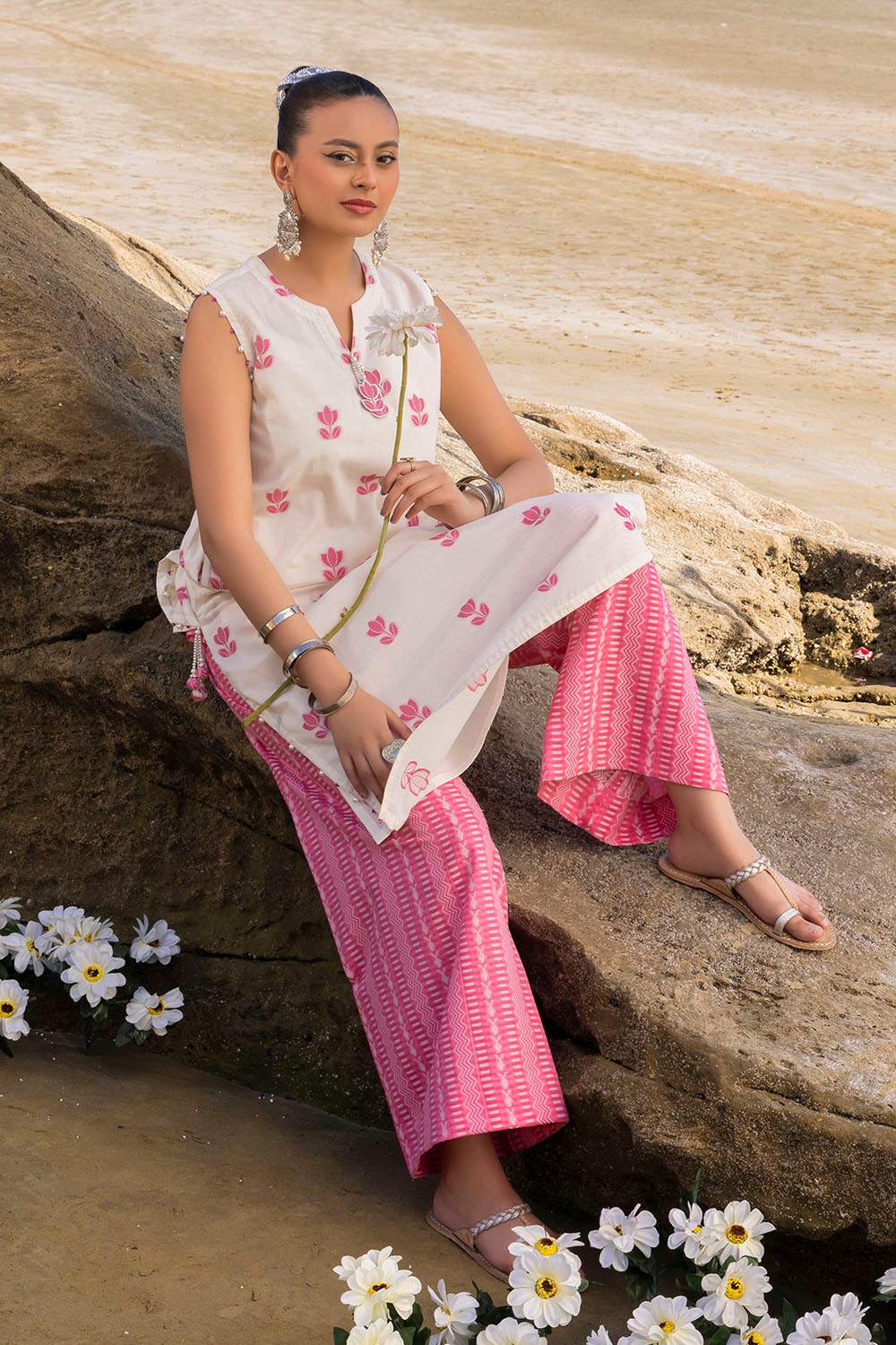 Gul Ahmed | Taara 25 | JT-42012 - by - Libasekhas UK - Registered Vendor of : Gul Ahmed - 100% Original Designer Dresss