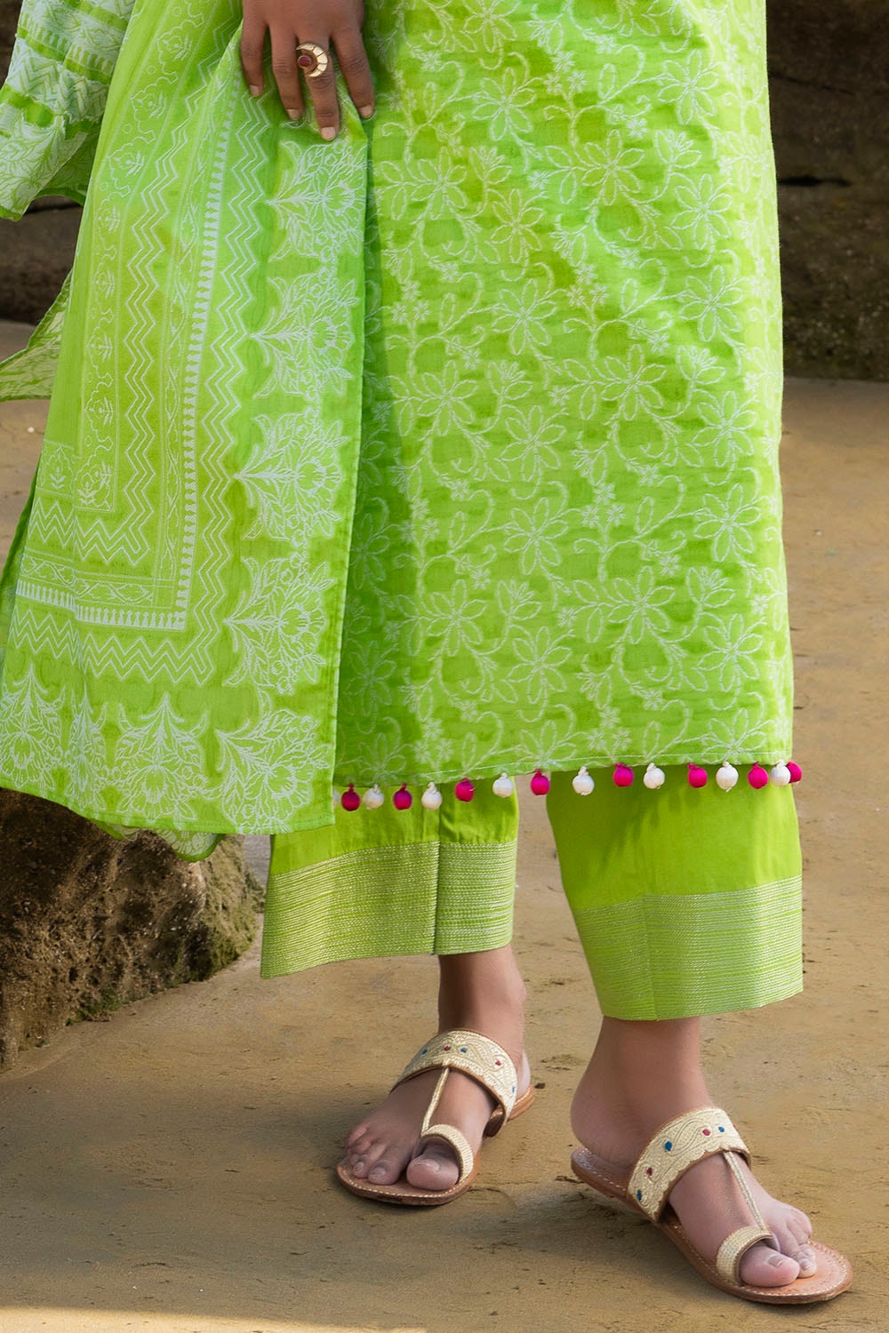 Gul Ahmed | Taara 25 | JD-42009 - by - Libasekhas UK - Registered Vendor of : Gul Ahmed - 100% Original Designer Dresss