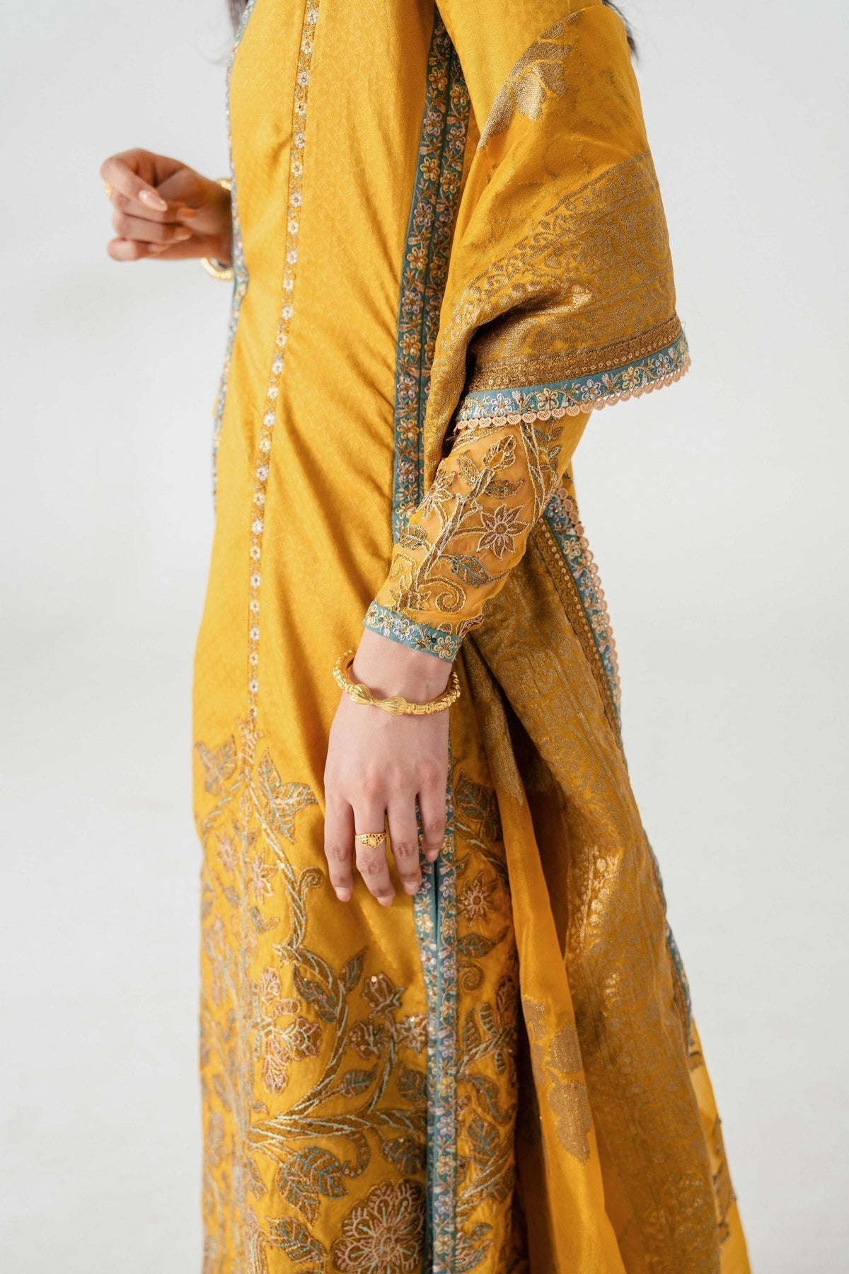 Fahad Hussayn | Jalsa Ghar | Kunj buta - by - Libasekhas UK - Registered Vendor of : Fahad Hussayn - 100% Original Designer Dresss