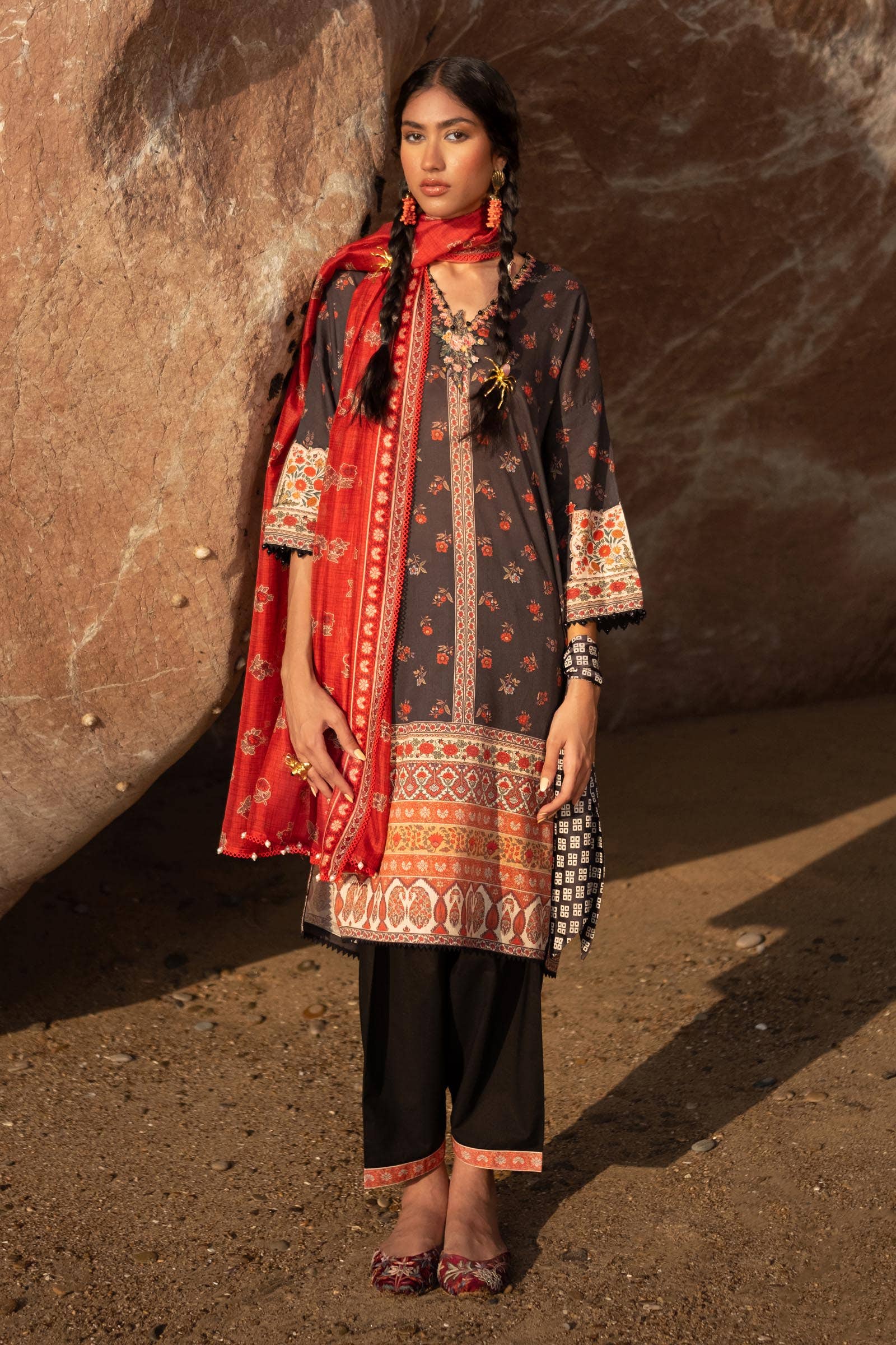 Sana Safinaz | Mahay Spring 24 | H241-017A-2BK - by - Libasekhas UK - Registered Vendor of : Sana Safinaz - 100% Original Designer Dresss