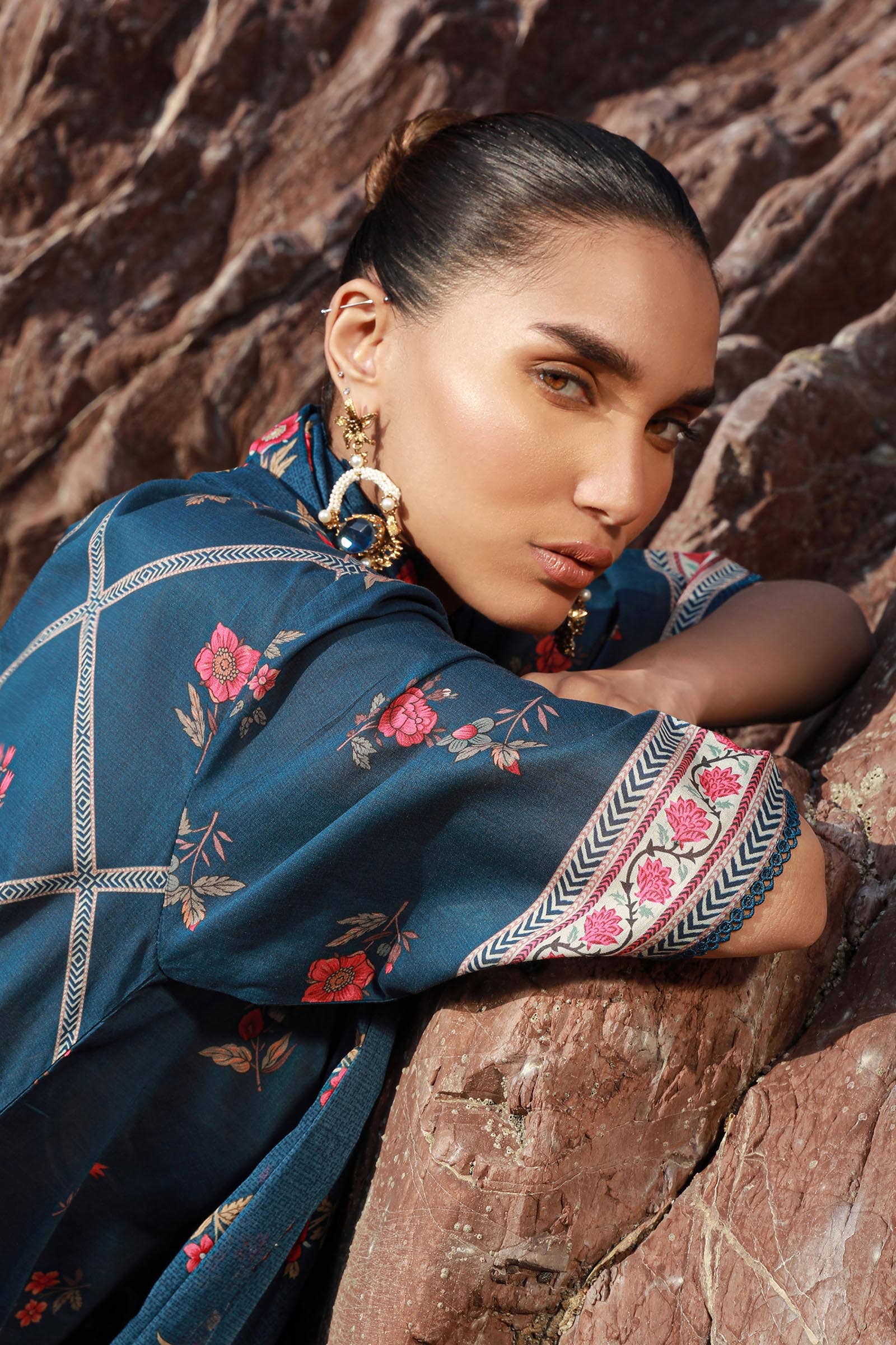Sana Safinaz | Mahay Spring 24 | H241-020B-3CG - by - Libasekhas UK - Registered Vendor of : Sana Safinaz - 100% Original Designer Dresss