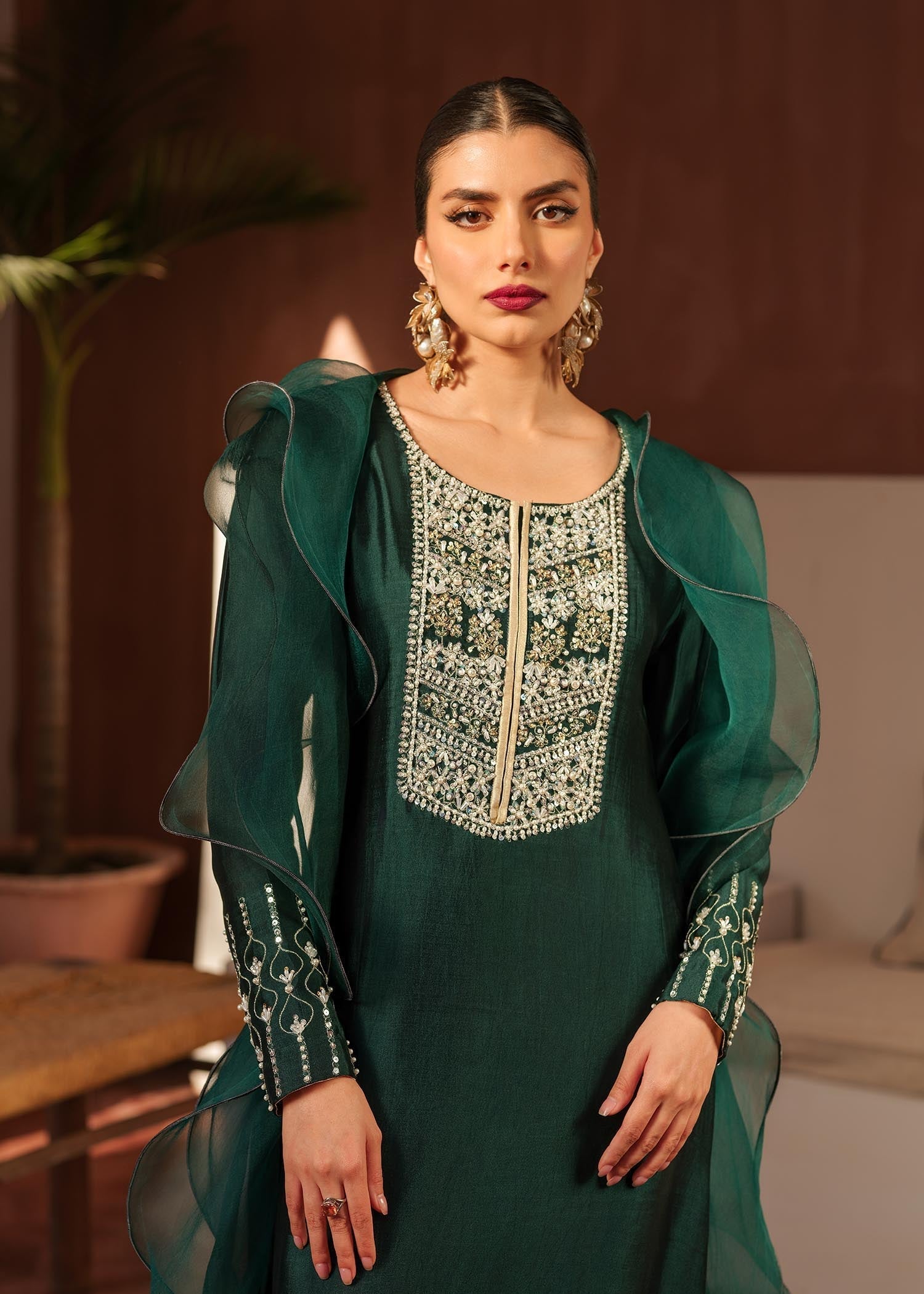 Mahum Asad | Raising The Bar | Icon - by - Libasekhas UK - Registered Vendor of : Mahum Asad - 100% Original Designer Dresss