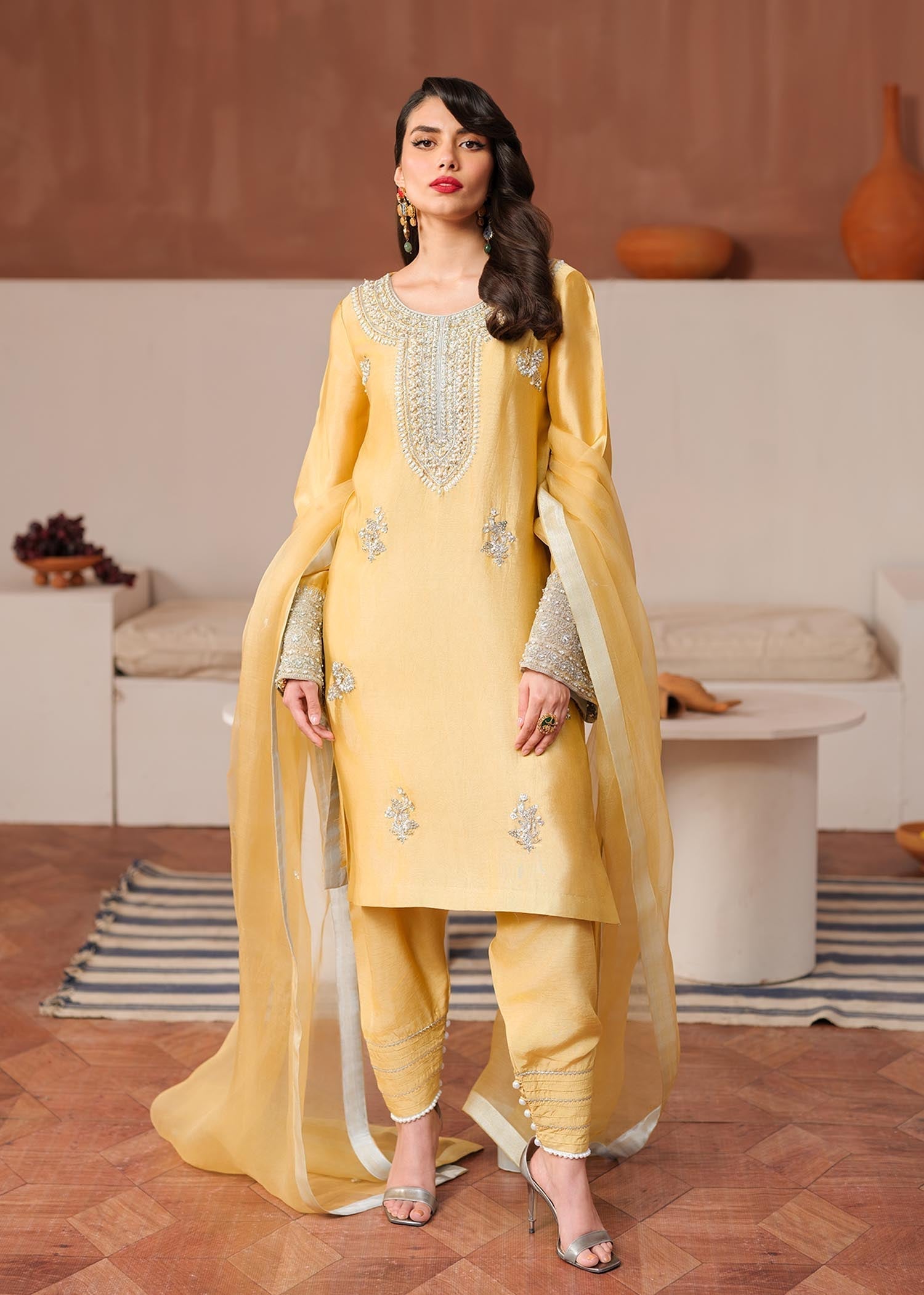 Mahum Asad | Raising The Bar | Bombshell - by - Libasekhas UK - Registered Vendor of : Mahum Asad - 100% Original Designer Dresss