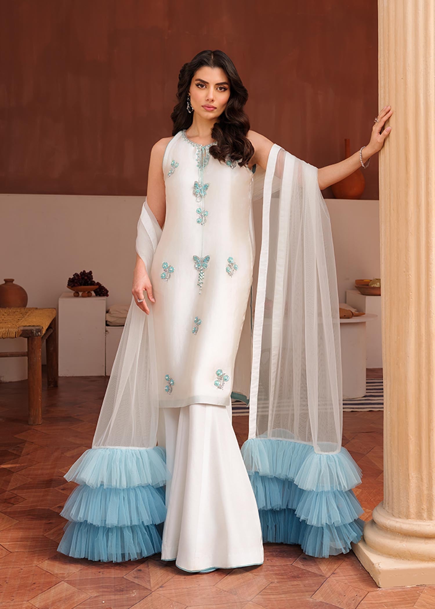 Mahum Asad | Raising The Bar | Trendsetter - by - Libasekhas UK - Registered Vendor of : Mahum Asad - 100% Original Designer Dresss