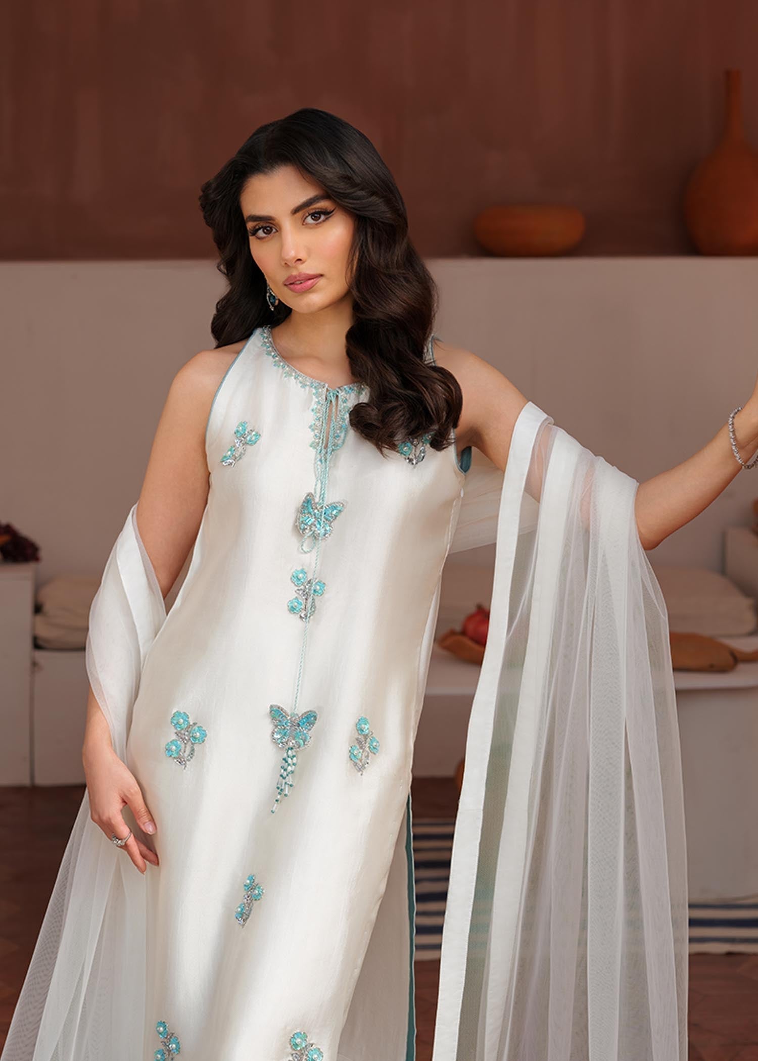 Mahum Asad | Raising The Bar | Trendsetter - by - Libasekhas UK - Registered Vendor of : Mahum Asad - 100% Original Designer Dresss