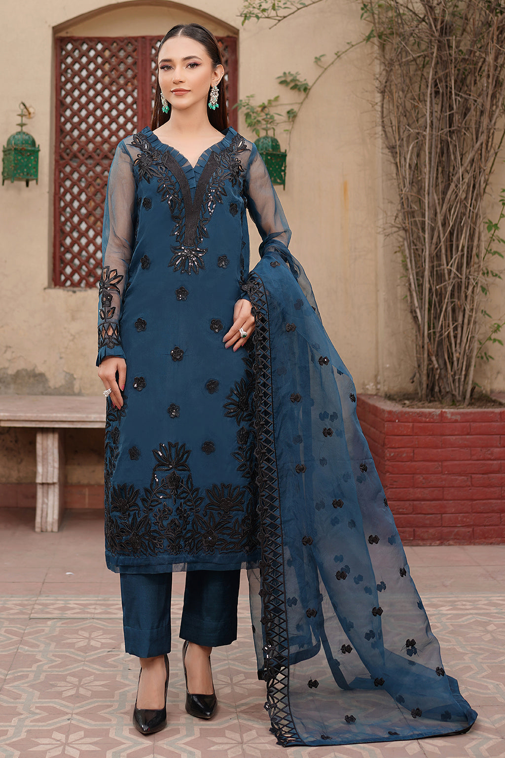 Maryams | Luxury Eid Pret | M-1102 - by - Libasekhas UK - Registered Vendor of : Maryams - 100% Original Designer Dresss