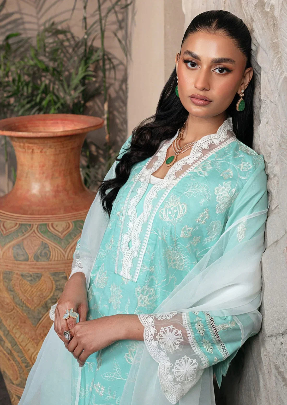 Mohagni | Muntazir Luxury Lawn 24 | MGZ-09 - Libasekhas