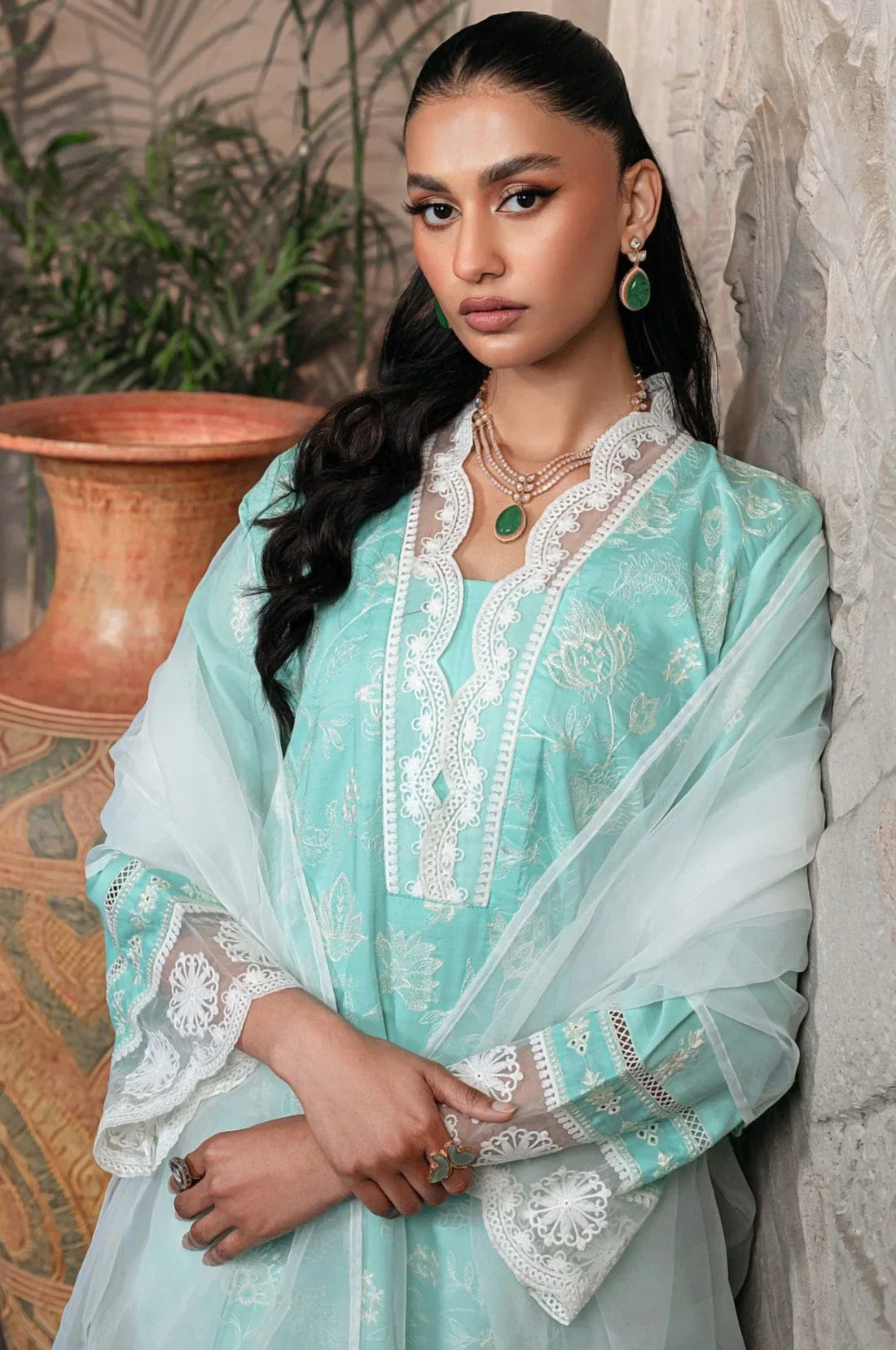 Mohagni | Muntazir Luxury Lawn 24 | MGZ-09 - Libasekhas