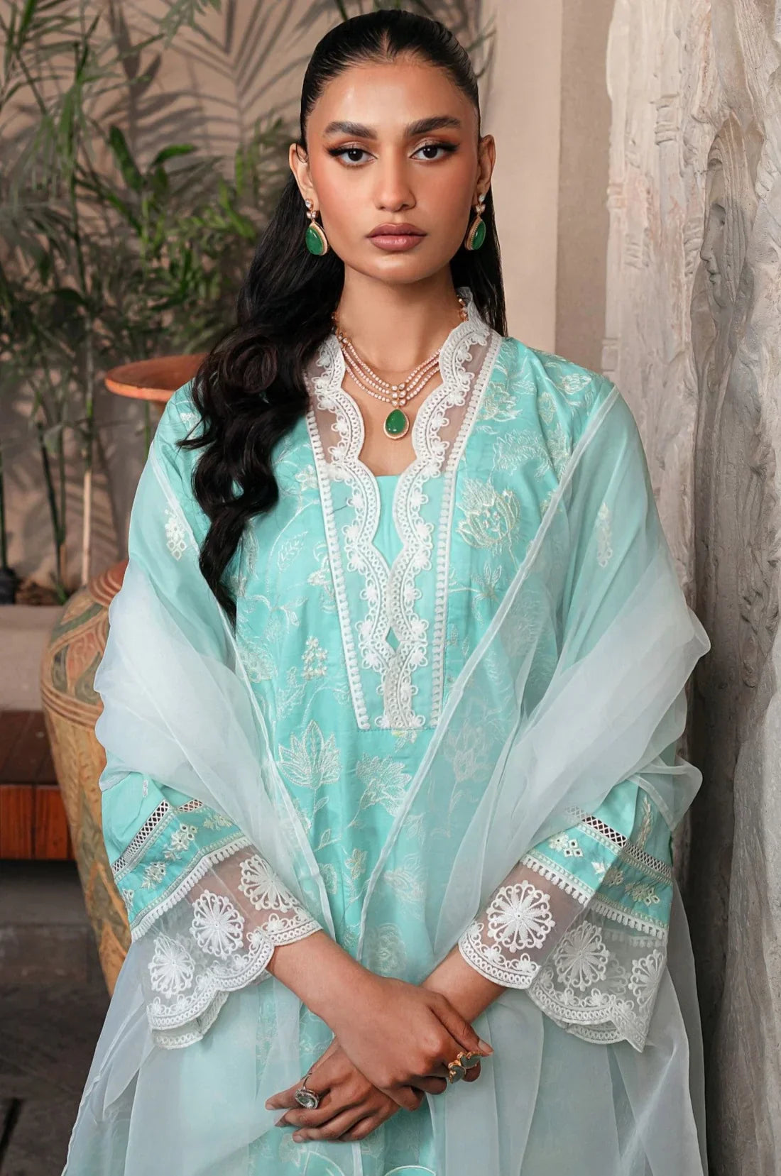Mohagni | Muntazir Luxury Lawn 24 | MGZ-09 - Libasekhas