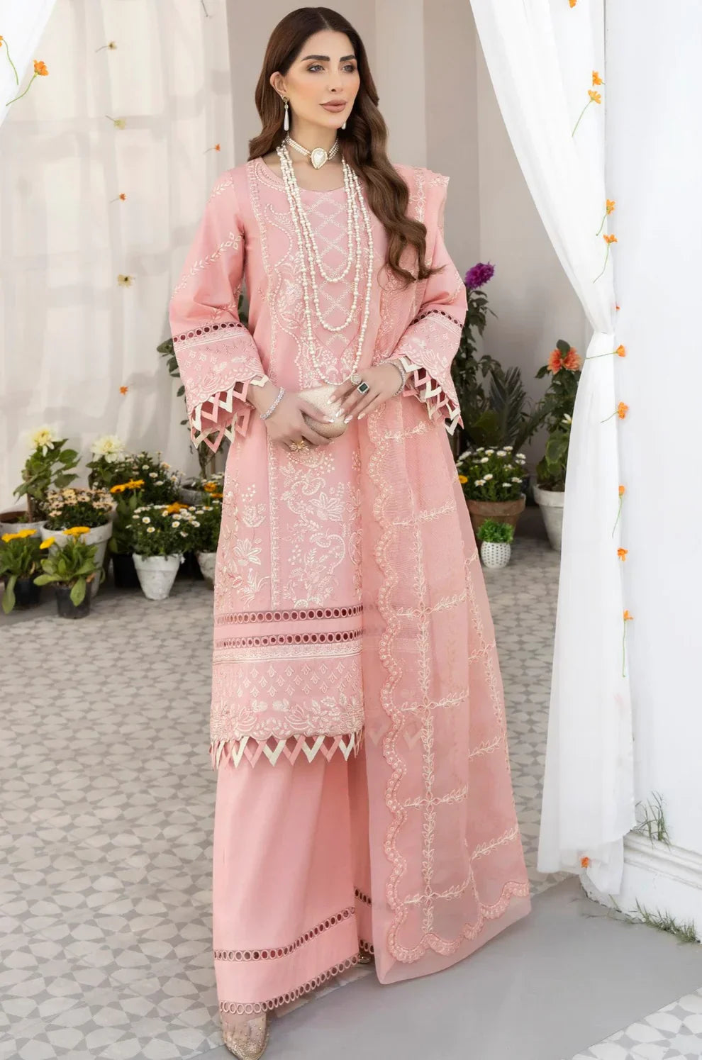 Mohagni | Muntazir Luxury Lawn 24 | AM-07 - Libasekhas