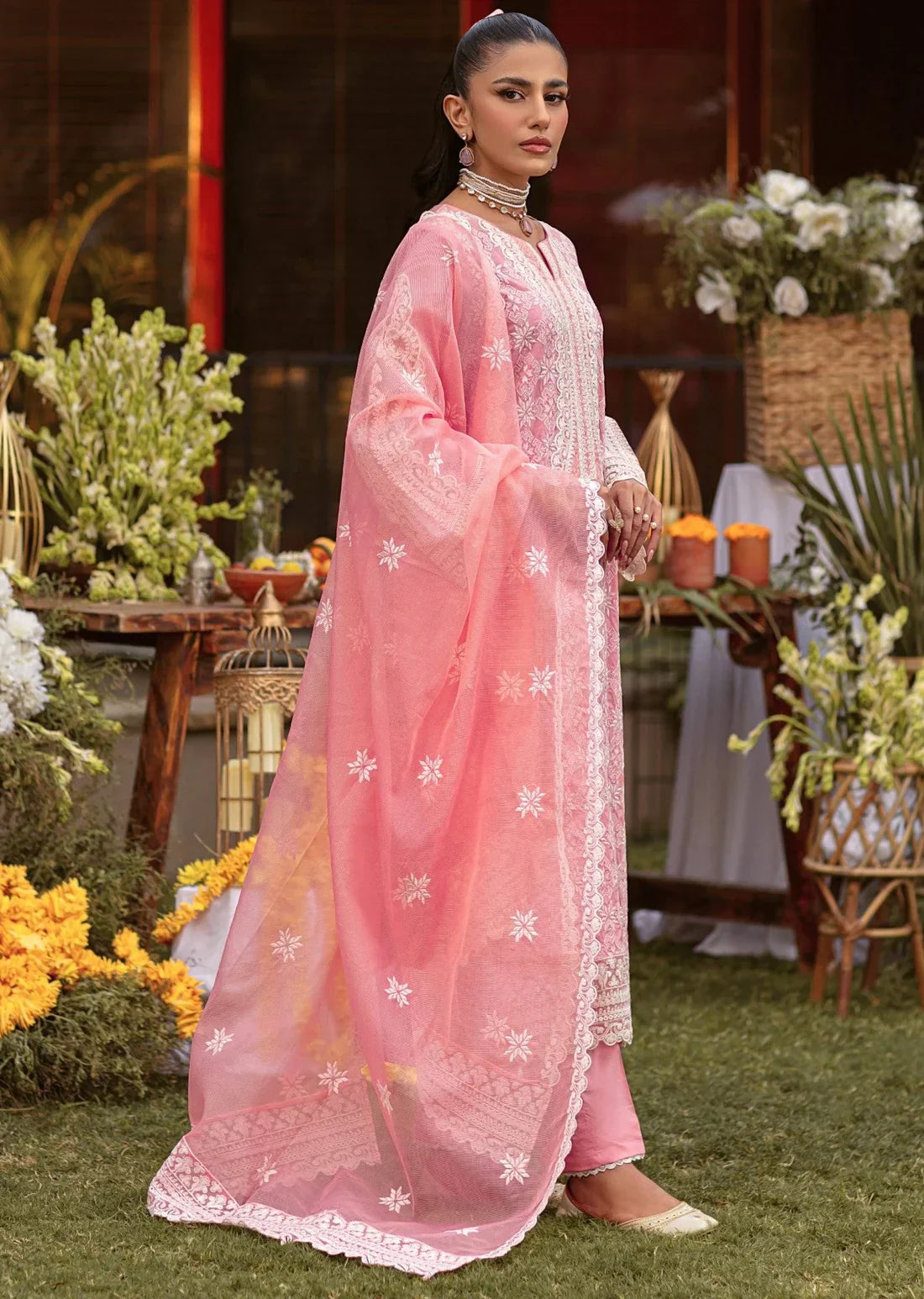 Mohagni | Muntazir Luxury Lawn 24 | MGZ-12 - Libasekhas