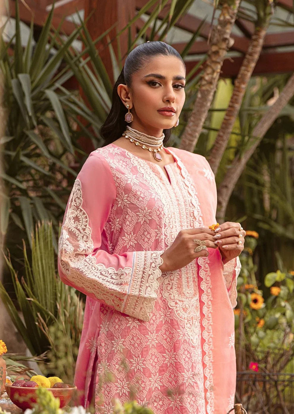 Mohagni | Muntazir Luxury Lawn 24 | MGZ-12 - Libasekhas