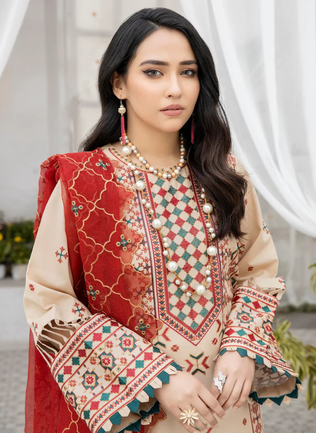 Mohagni | Muntazir Luxury Lawn 24 | AM-15 - Libasekhas