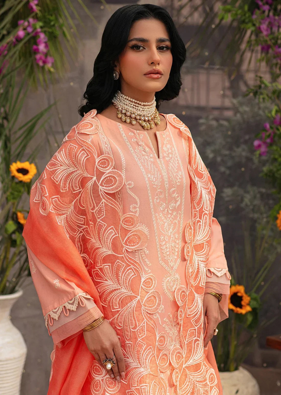 Mohagni | Muntazir Luxury Lawn 24 | CM-01 - Libasekhas
