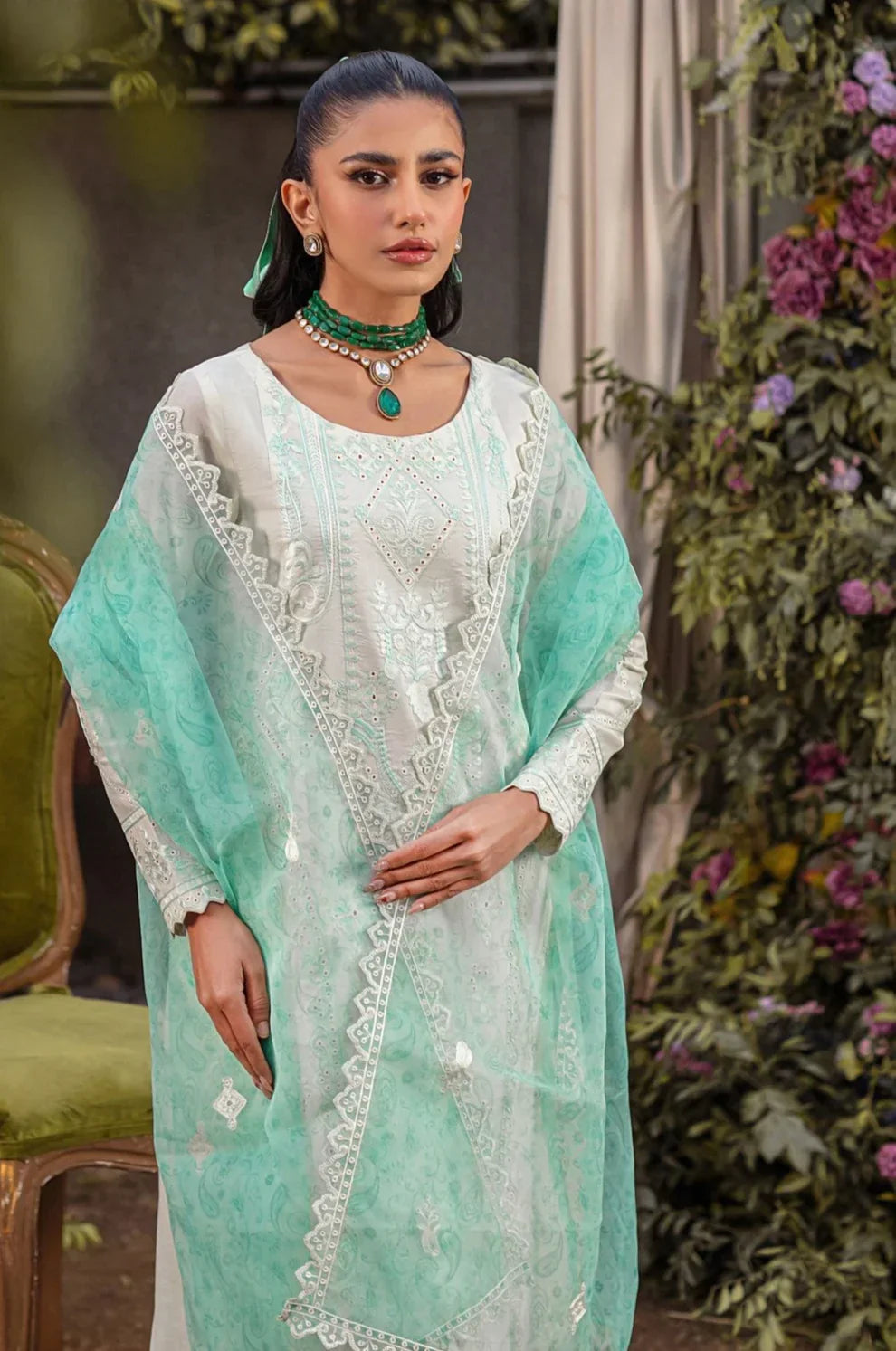 Mohagni | Muntazir Luxury Lawn 24 | CM-03 - Libasekhas