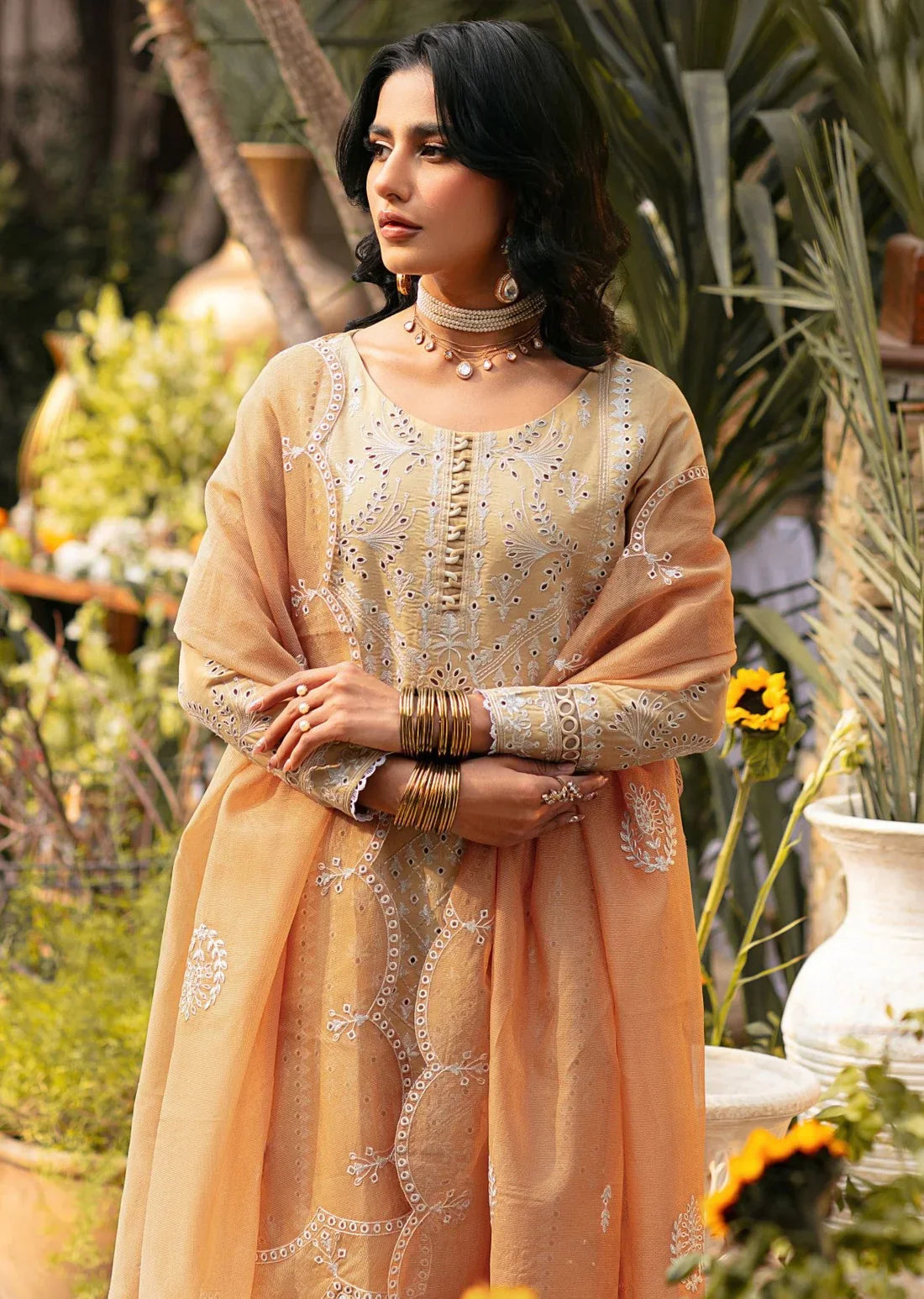 Mohagni | Muntazir Luxury Lawn 24 | CM-05 - Libasekhas