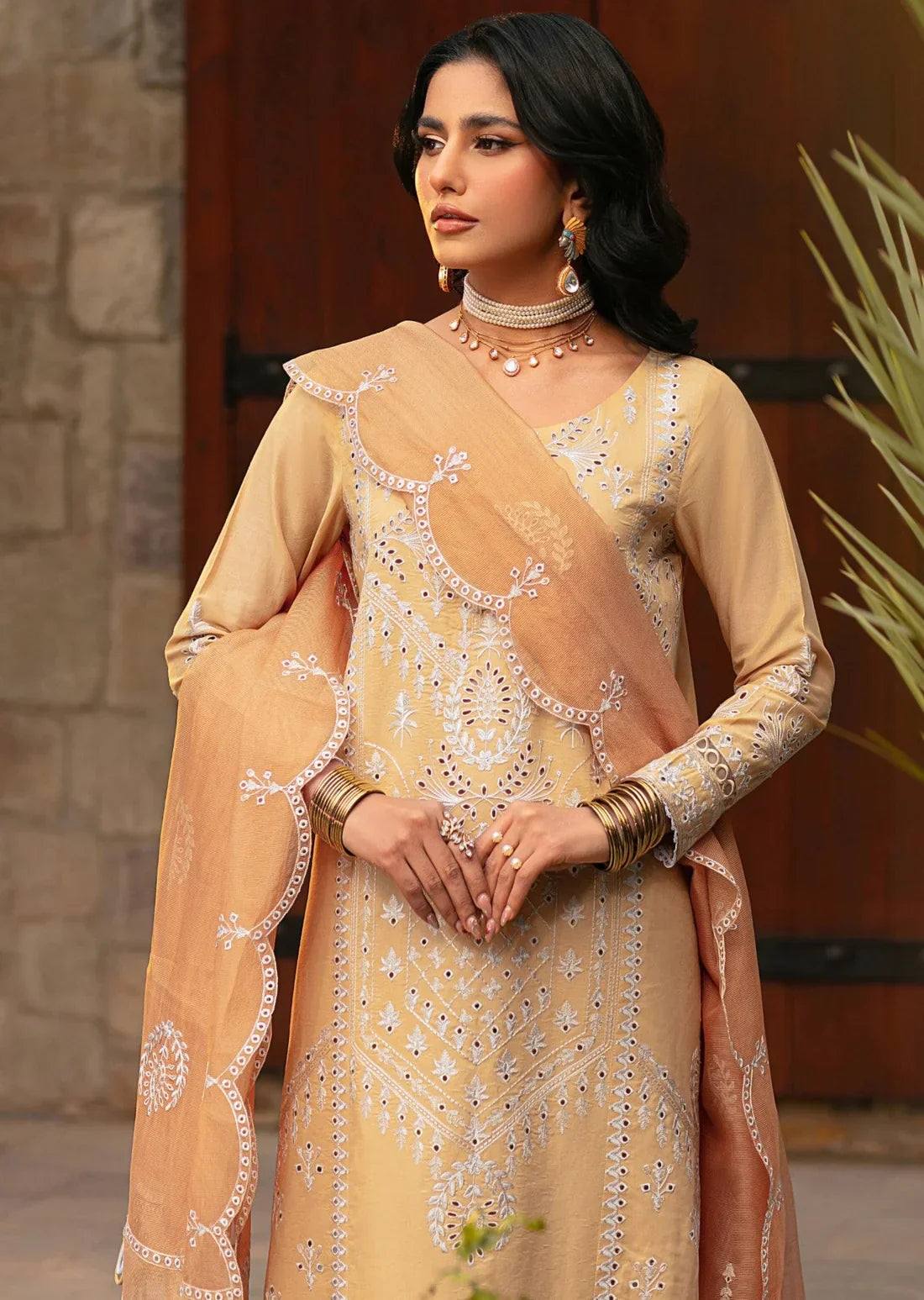 Mohagni | Muntazir Luxury Lawn 24 | CM-05 - Libasekhas