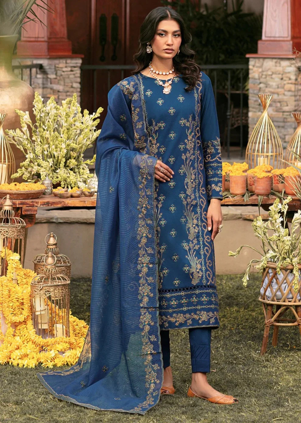 Mohagni | Muntazir Luxury Lawn 24 | CM-06 - Libasekhas