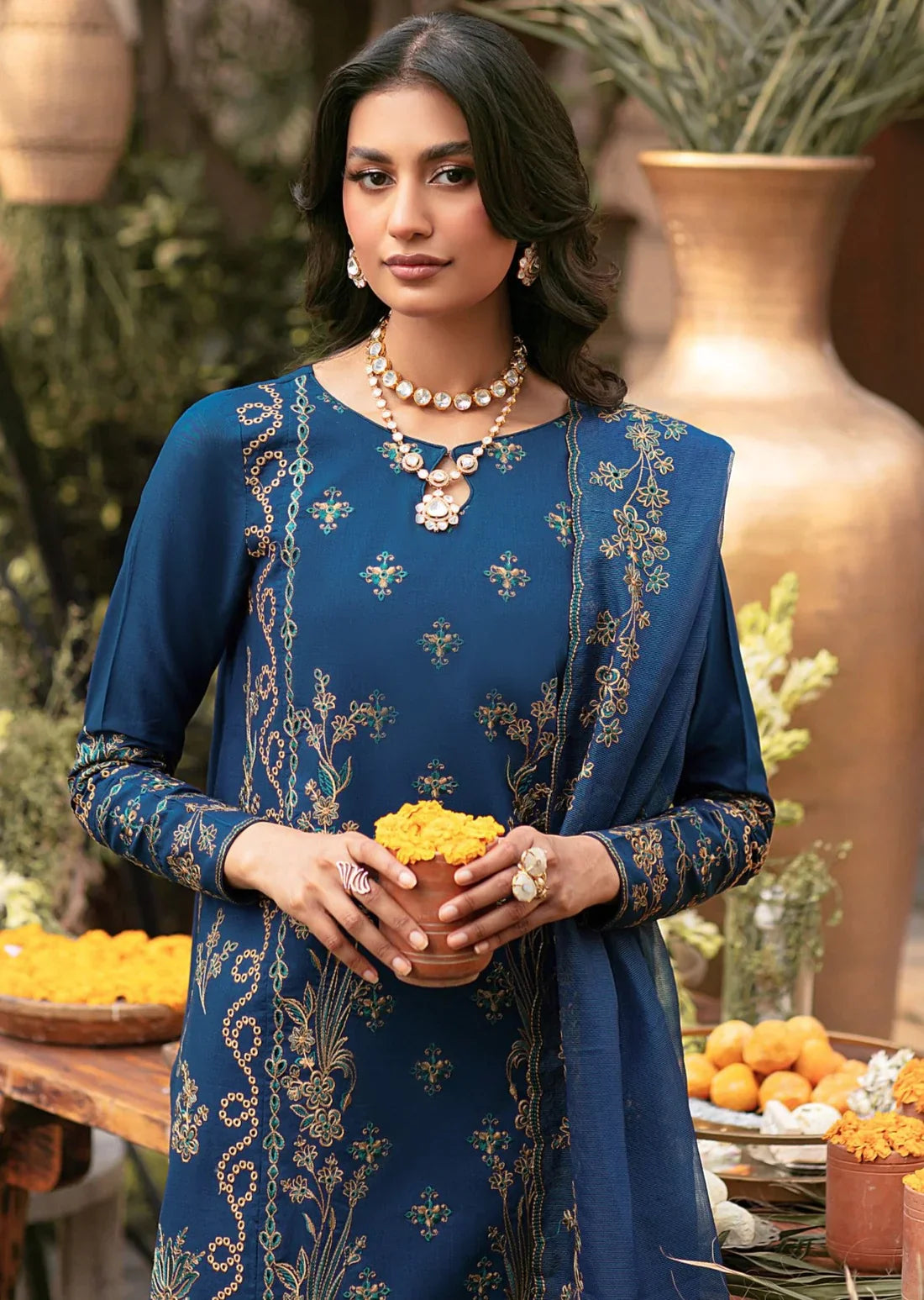 Mohagni | Muntazir Luxury Lawn 24 | CM-06 - Libasekhas