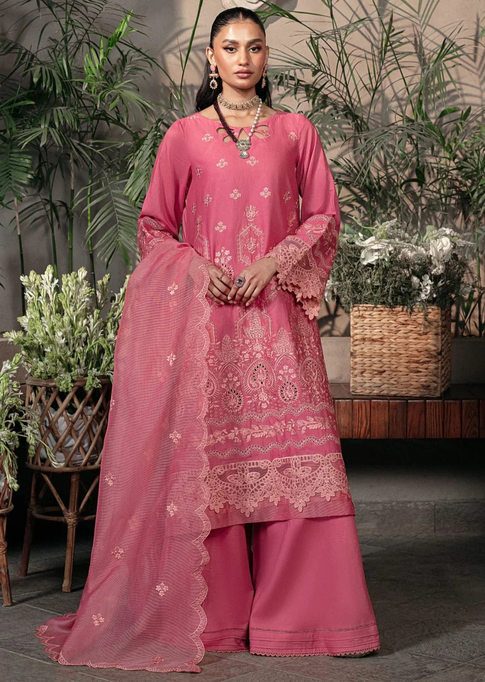 Mohagni | Muntazir Luxury Lawn 24 | CM-08 - Libasekhas