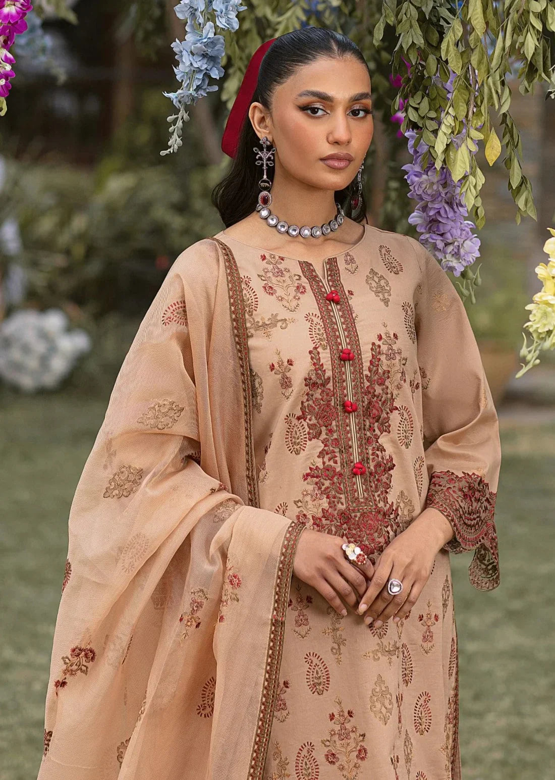 Mohagni | Muntazir Luxury Lawn 24 | CM-11 - Libasekhas