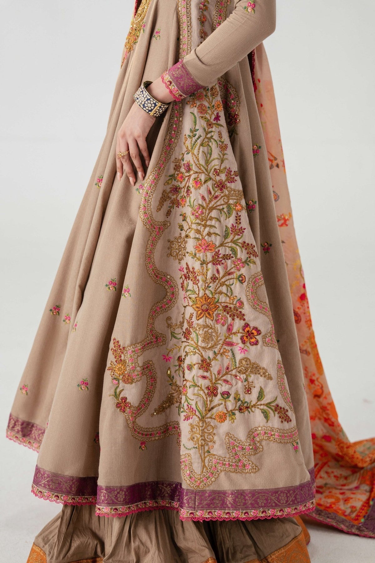 Fahad Hussayn | Jalsa Ghar | Naghz beg - by - Libasekhas UK - Registered Vendor of : Fahad Hussayn - 100% Original Designer Dresss