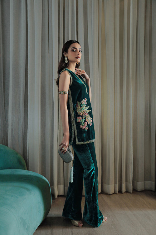 Saira Rizwan | Riona Luxury Formals | Simone - by - Libasekhas UK - Registered Vendor of : Saira Rizwan - 100% Original Designer Dresss