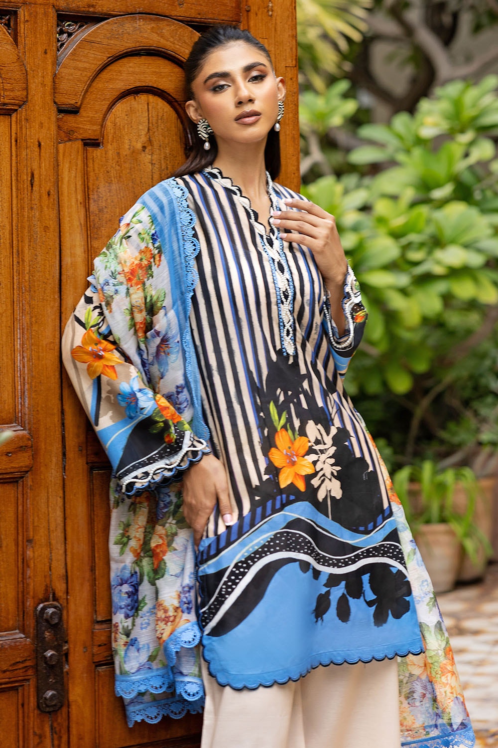 Gul Ahmed | Festive Capsule 25 |  PC-52002 - by - Libasekhas UK - Registered Vendor of : Gul Ahmed - 100% Original Designer Dresss