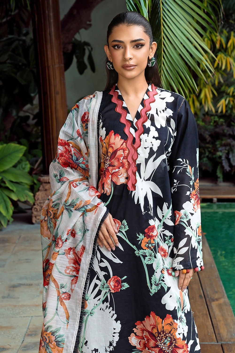 Gul Ahmed | Festive Capsule 25 | - by - Libasekhas UK - Registered Vendor of : Gul Ahmed - 100% Original Designer Dresss