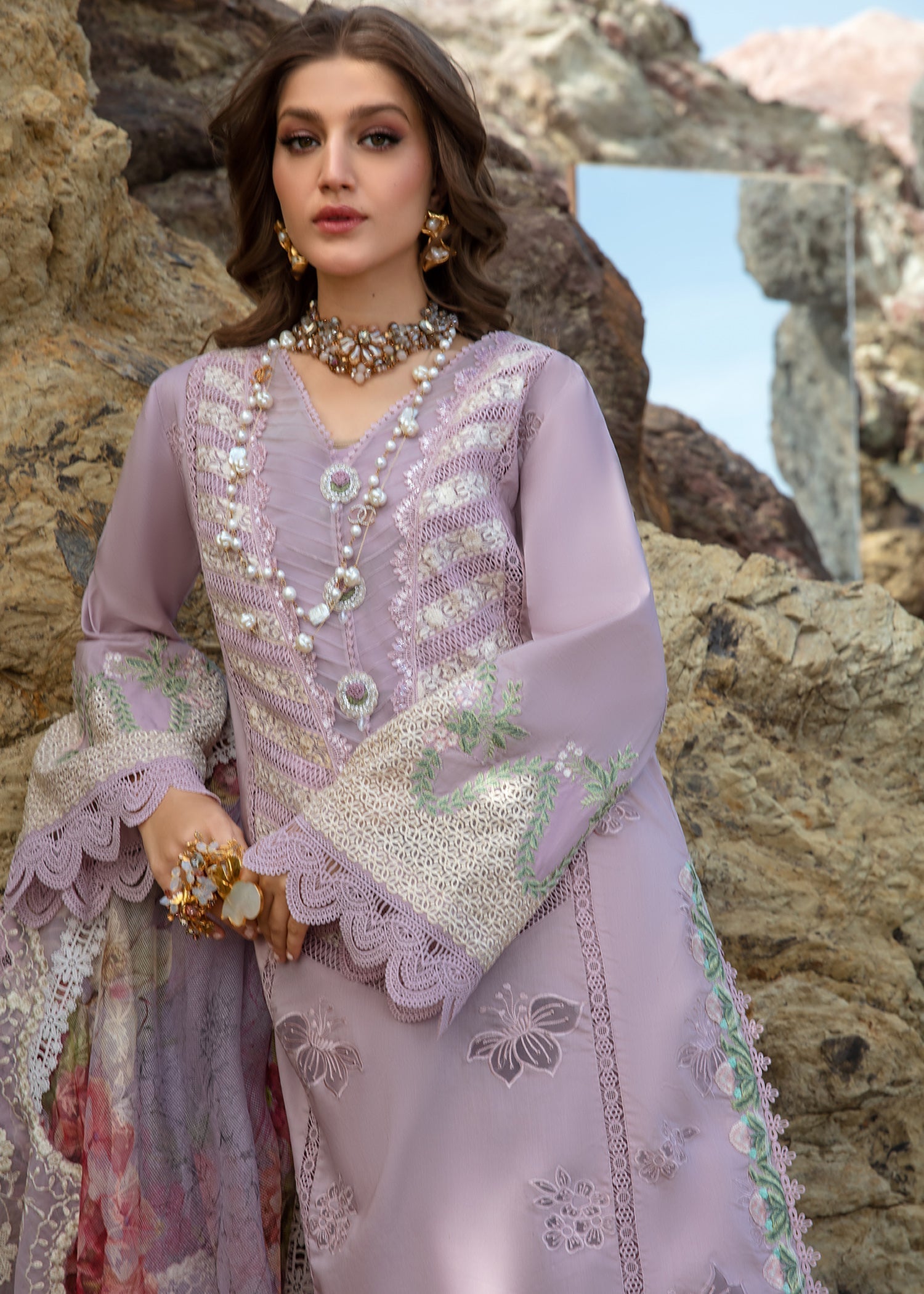 Crimson | Lawn 24 | Lillie de Jong - Amethyst - Luxury -  Libasekhas