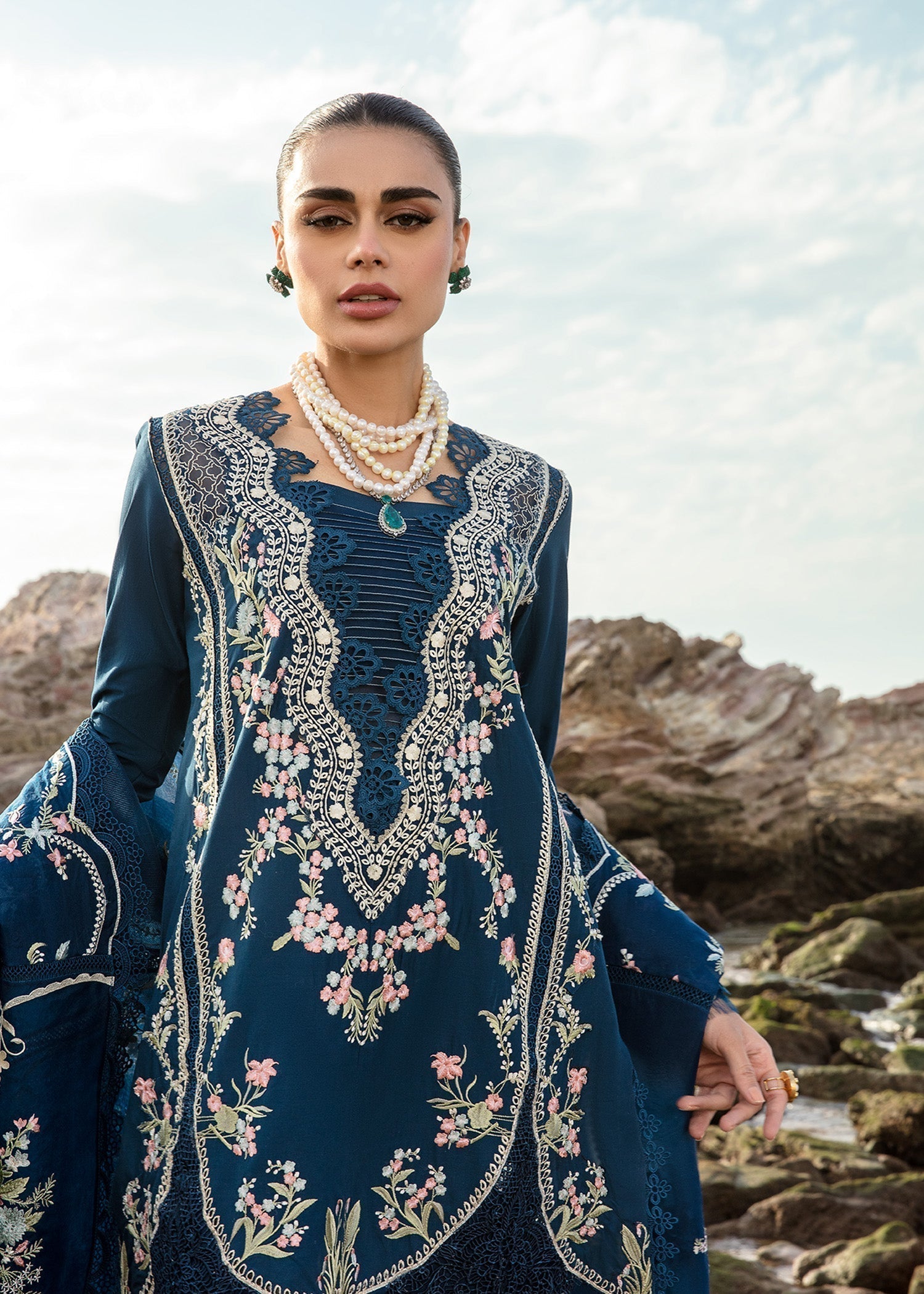 Crimson | Lawn 24 | Lolita - Lapis - Luxury -  Libasekhas