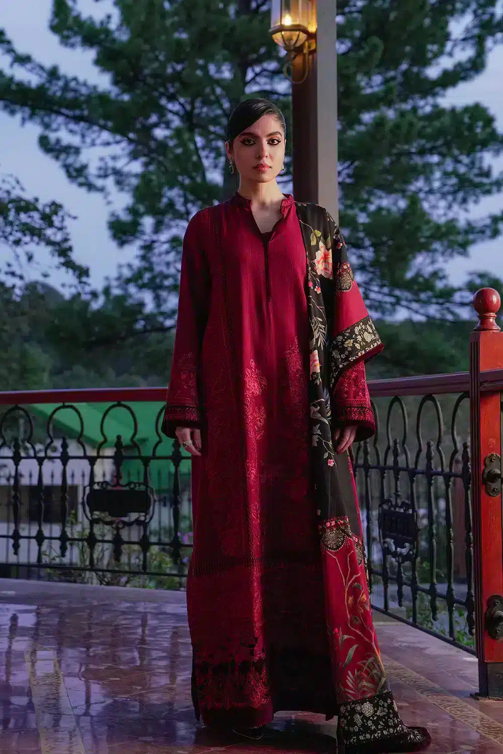 Saira Rizwan | Winter 23 | SOHA SR-08 - by - Libasekhas UK - Registered Vendor of : Saira Rizwan - 100% Original Designer Dresss