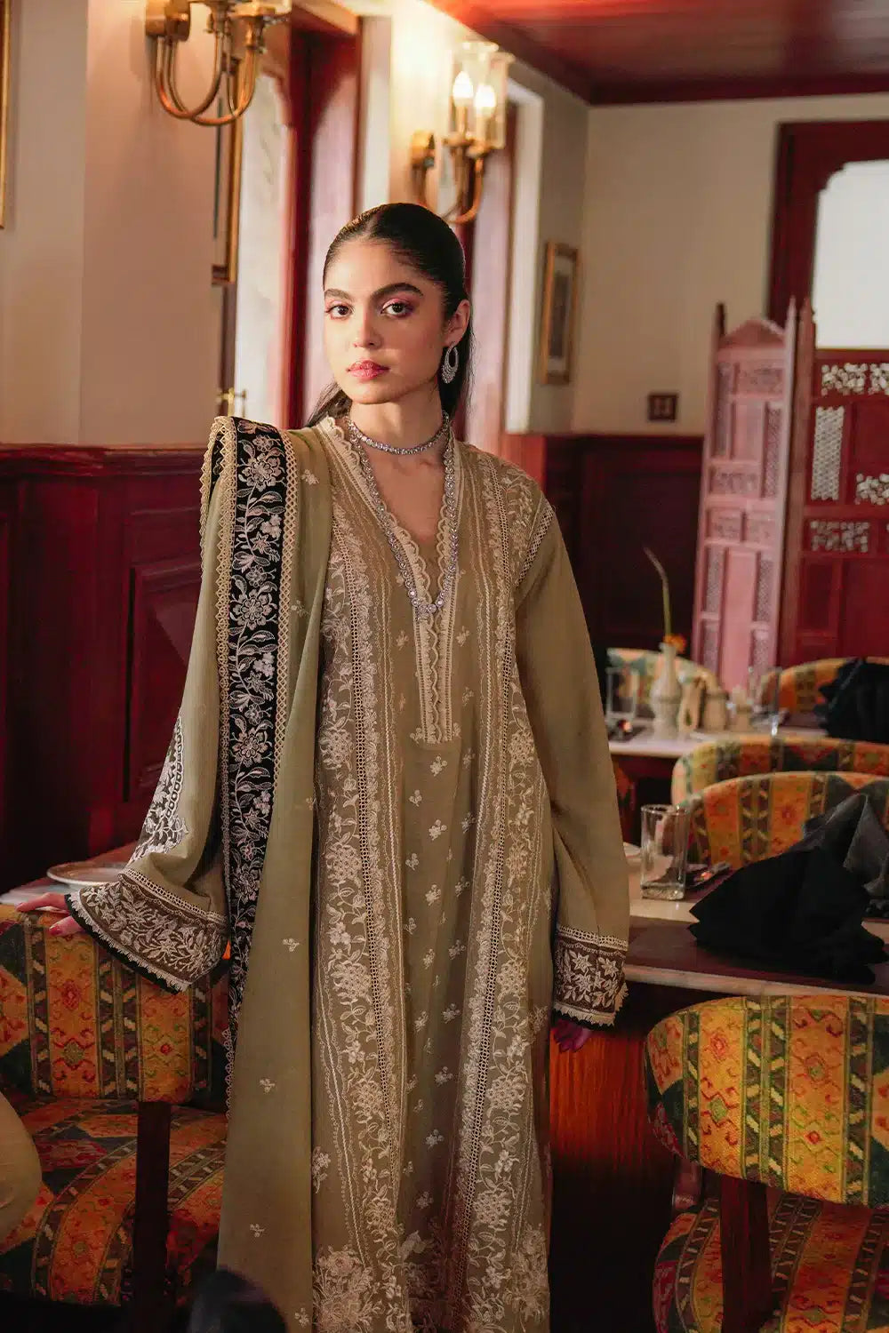 Saira Rizwan | Winter 23 | LAMISA SR-04 - by - Libasekhas UK - Registered Vendor of : Saira Rizwan - 100% Original Designer Dresss