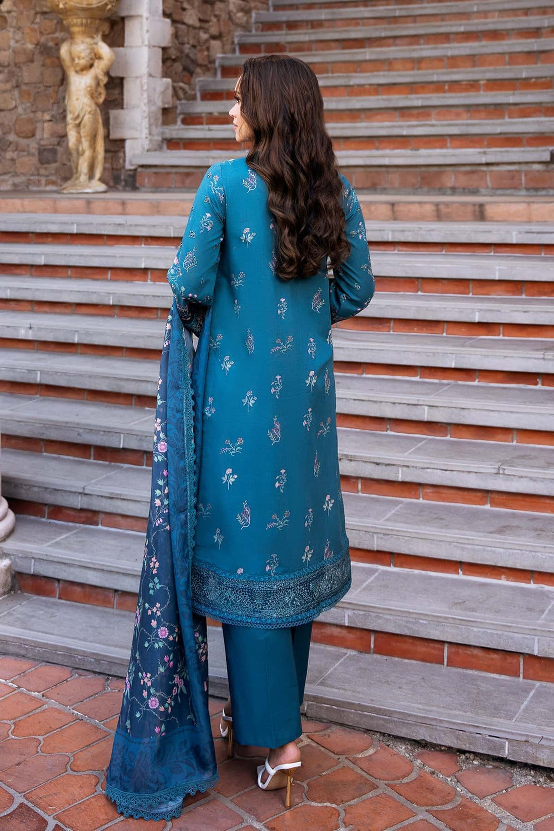Afrozeh | Damask The Holiday Edit 25 | Rosheen B - by - Libasekhas UK - Registered Vendor of : Afrozeh - 100% Original Designer Dresss